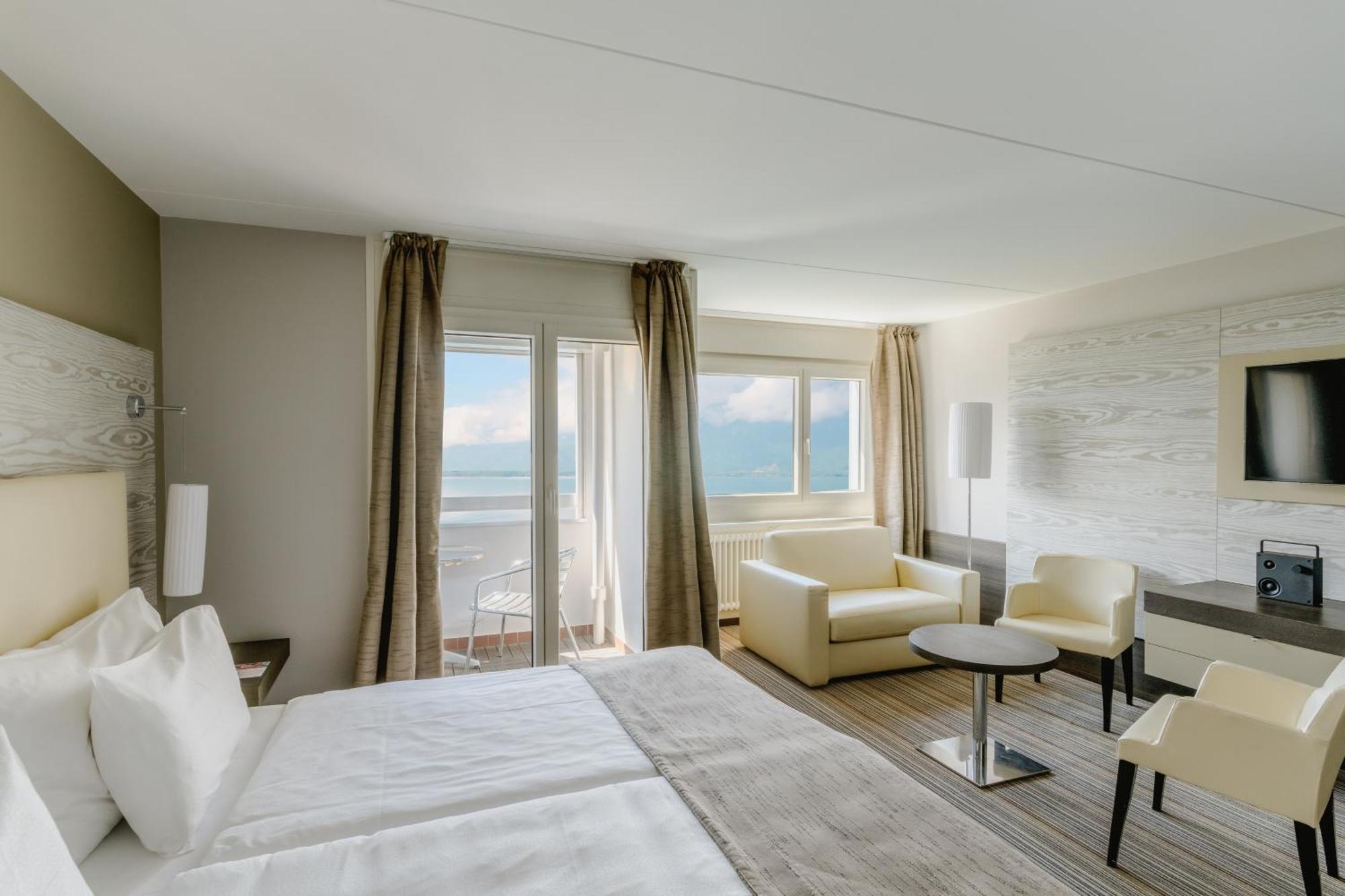 Classy Junior Suite - uitzicht op het meer en balkon