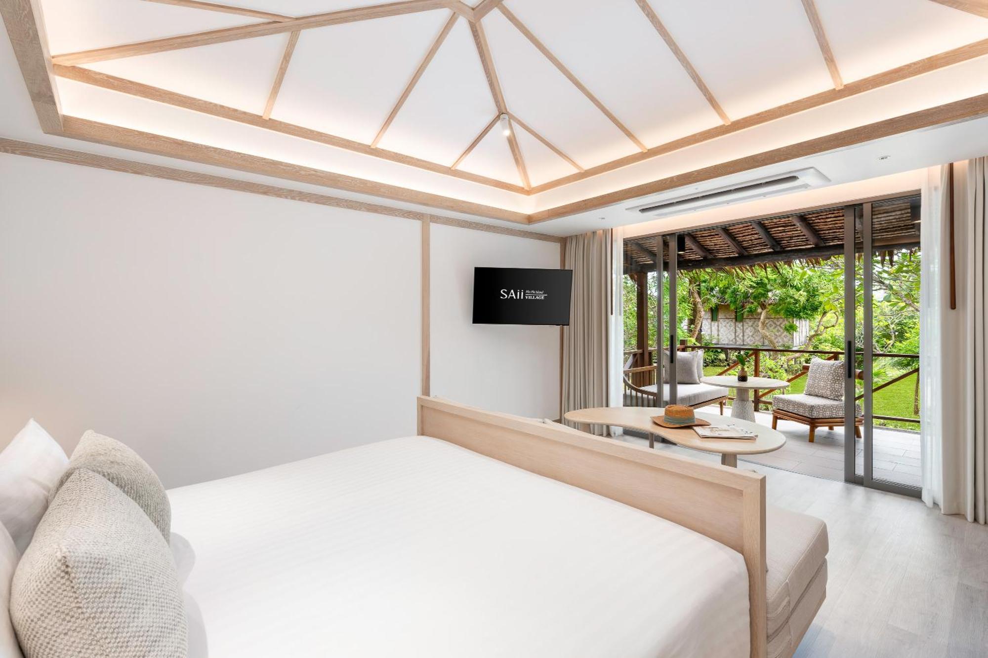 Deluxe Garden Villa 1 King