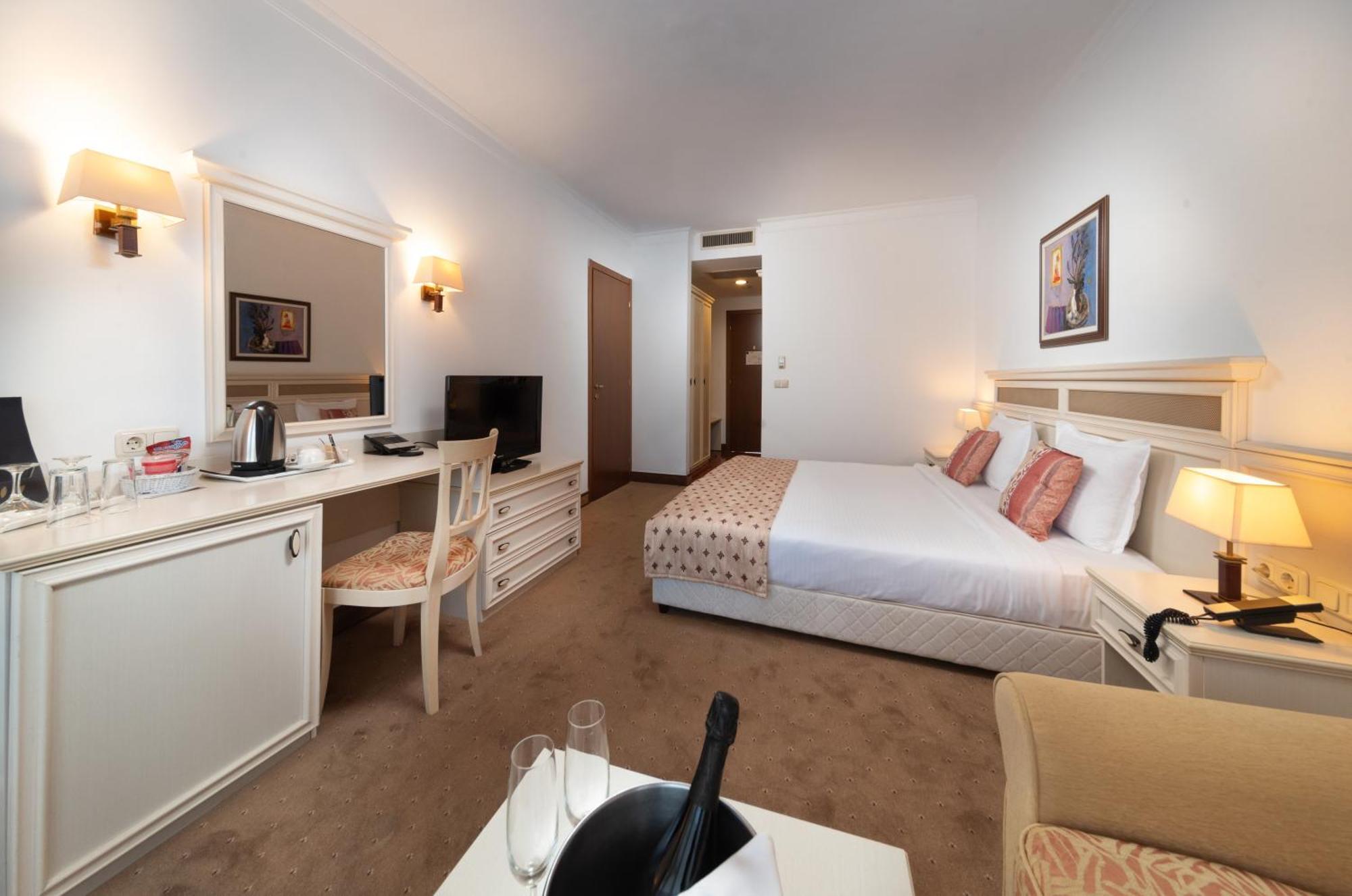 Double or Twin Room Beach Access