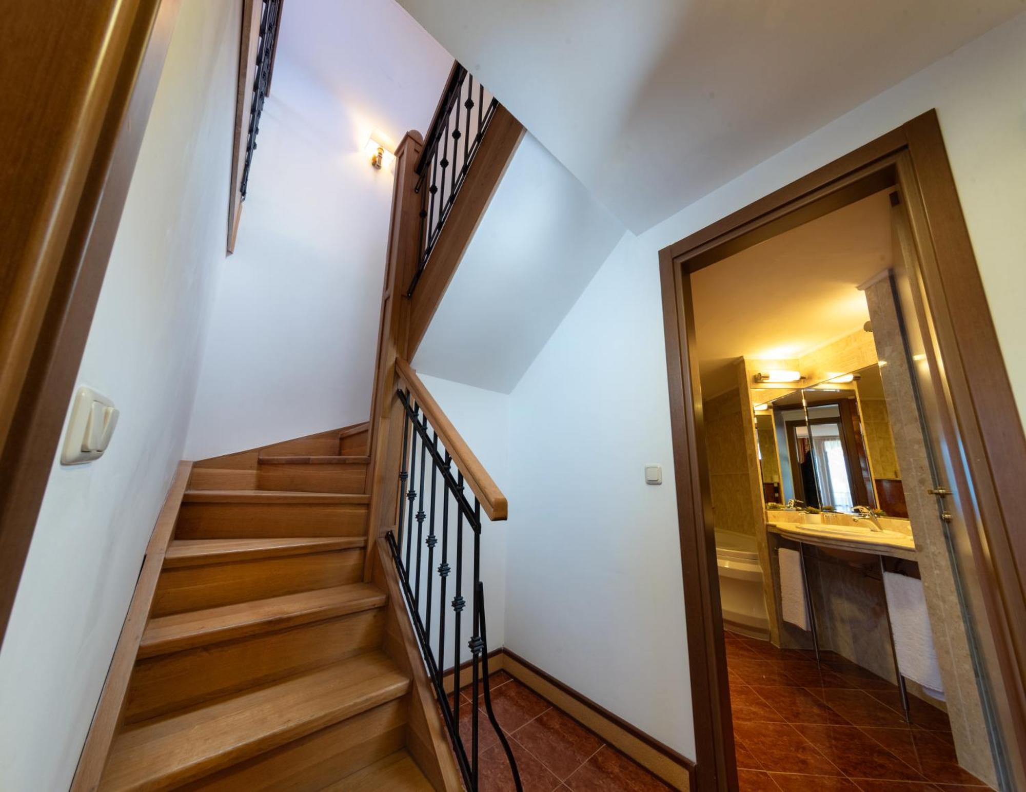 Maisonette Beach Access