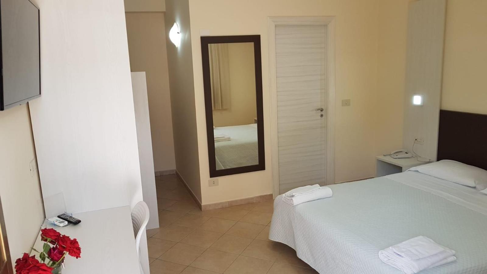 Quadruple Room,1765154985:JPEG