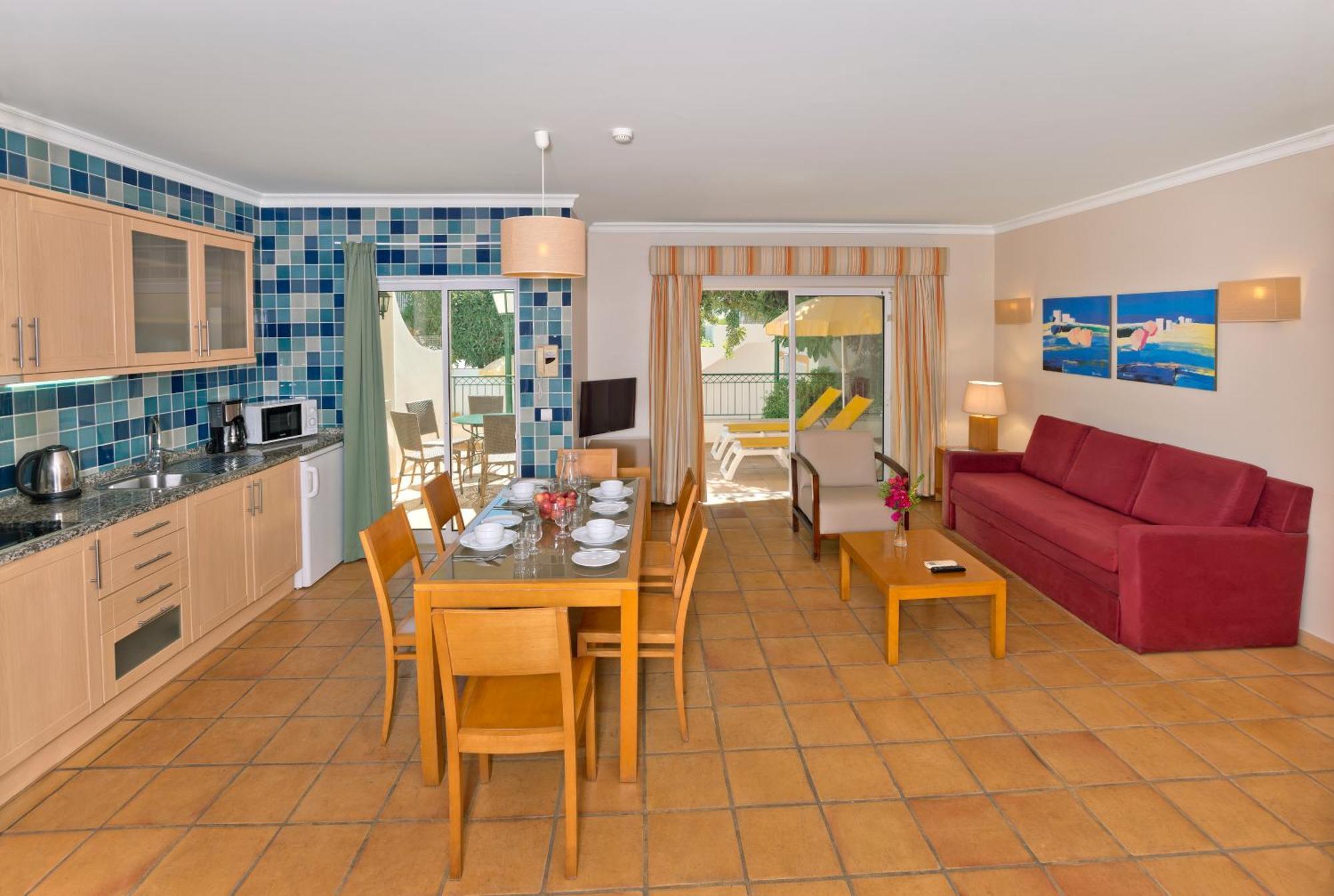 One-Bedroom Apartment Sea View