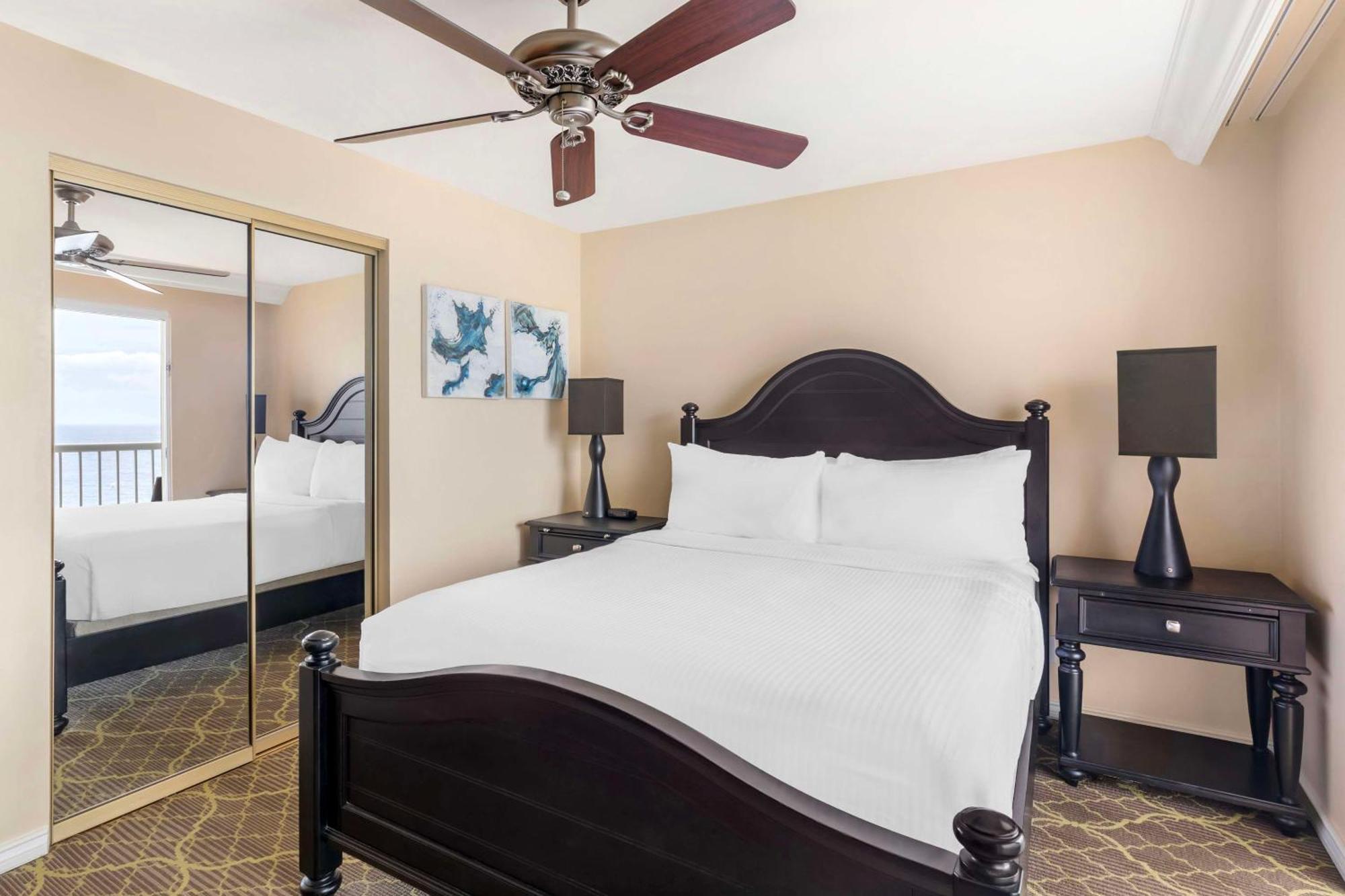 Two-Bedroom Oceanfront King Suite Two Twin or One Queen Bed