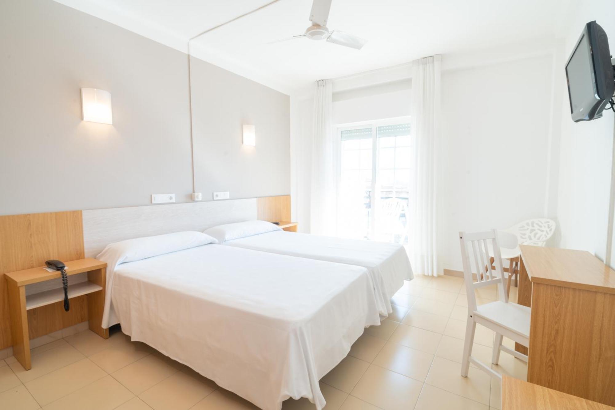 Twin Room Terrace,1601682702:JPEG