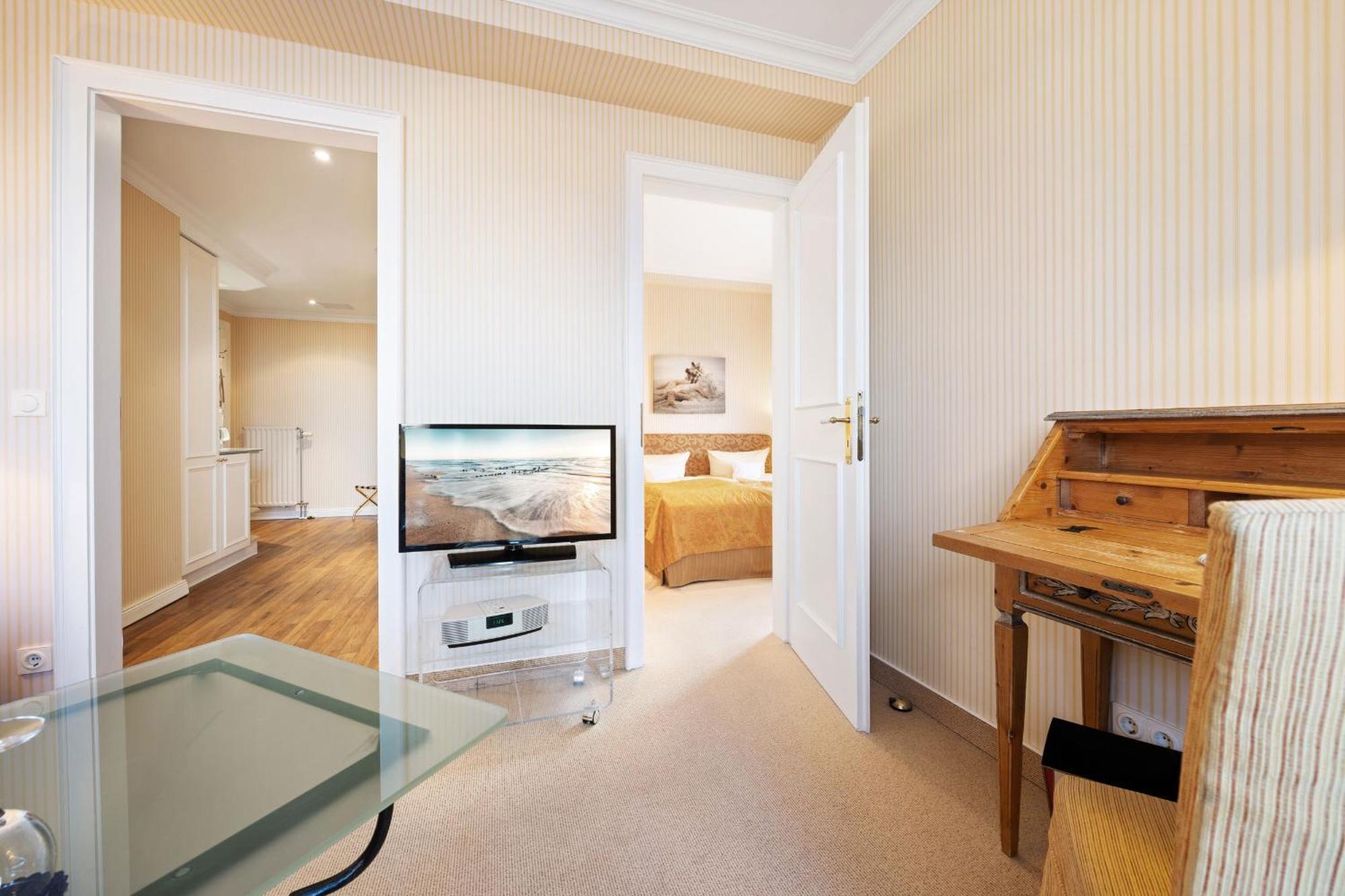 Family Suite,1614786418:JPEG