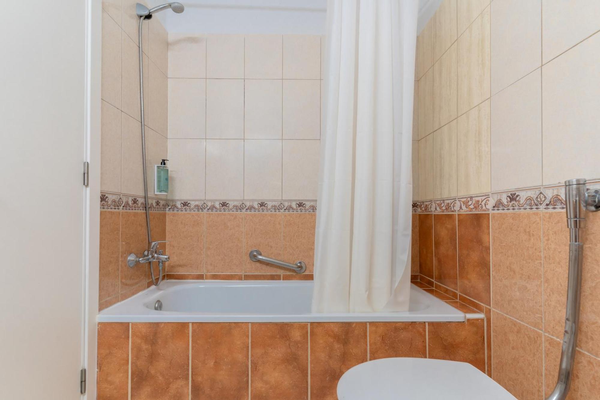 One-Bedroom Apartment Superior