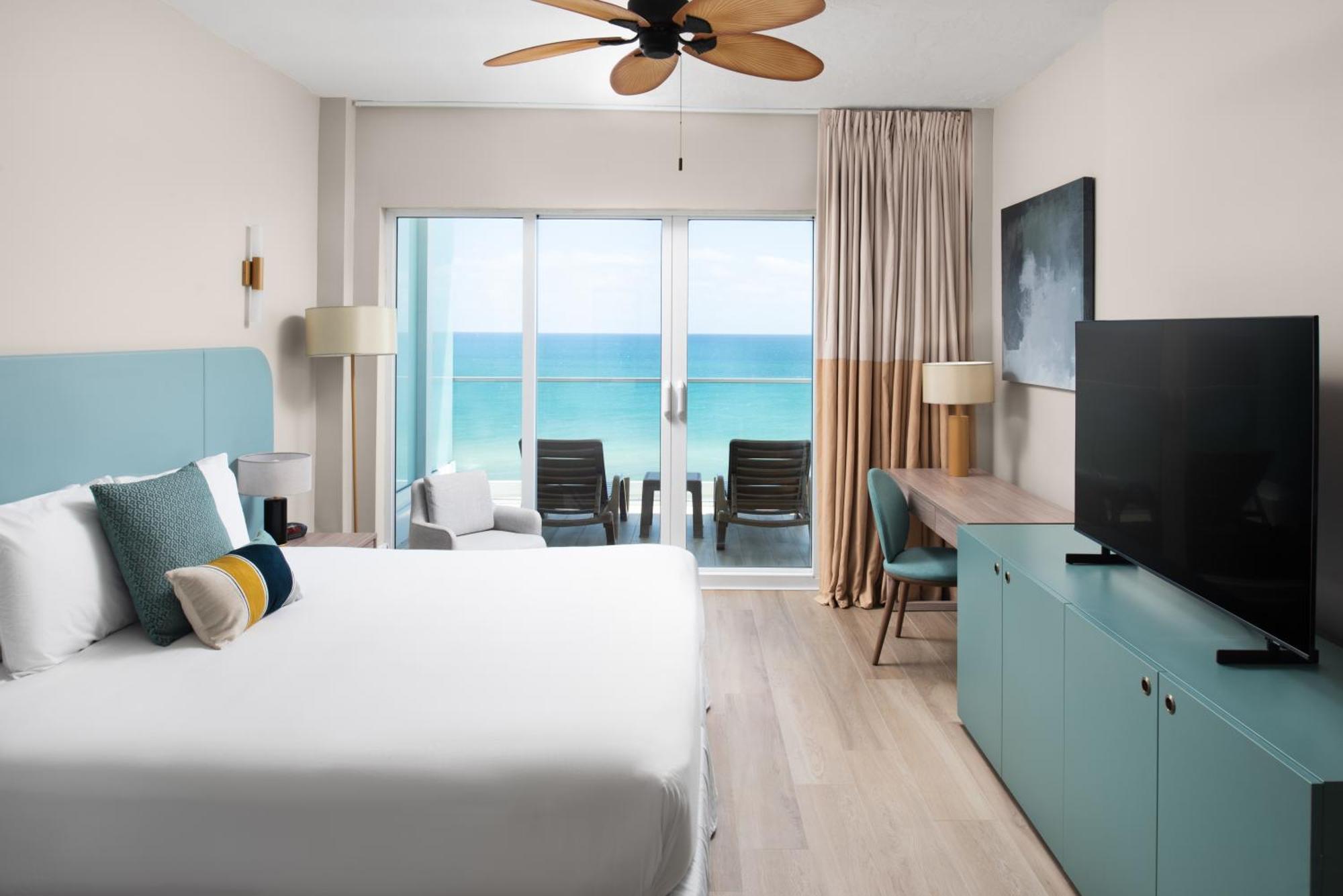 Deluxe Oceanfront King Balcony,1395954437:JPEG