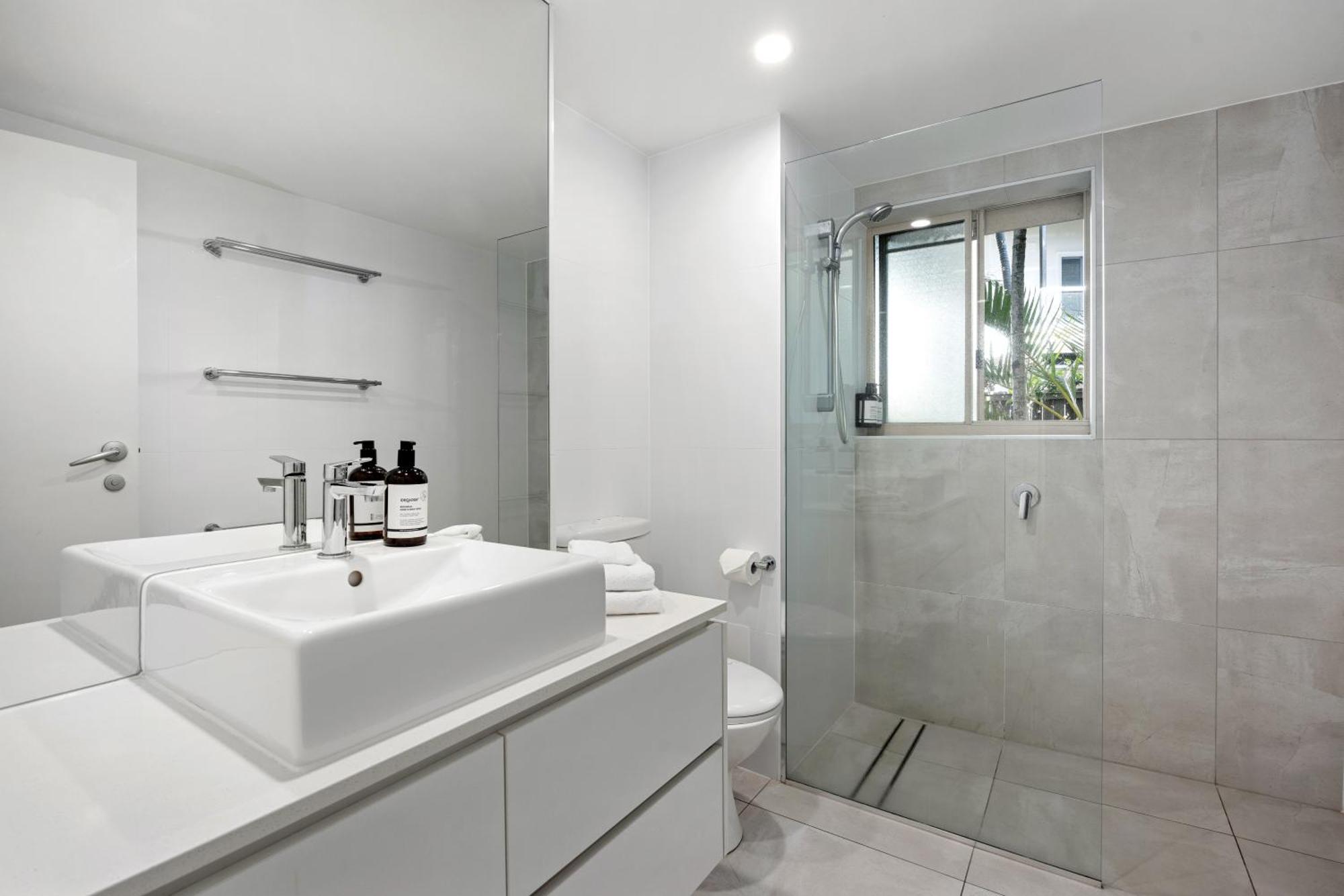 Two Bedroom Ocean View Level 3 Unit 13