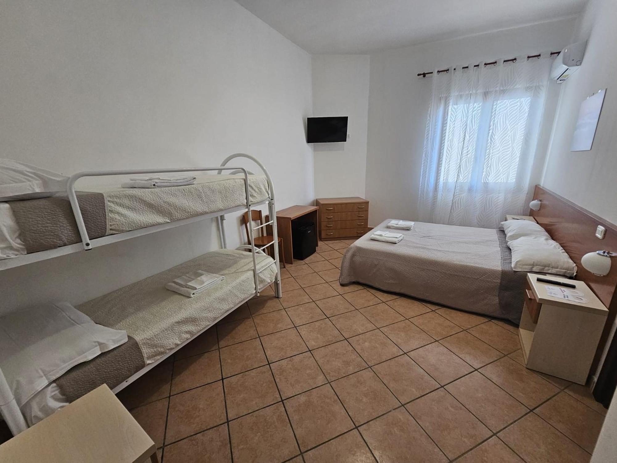 Standard Quadruple Room