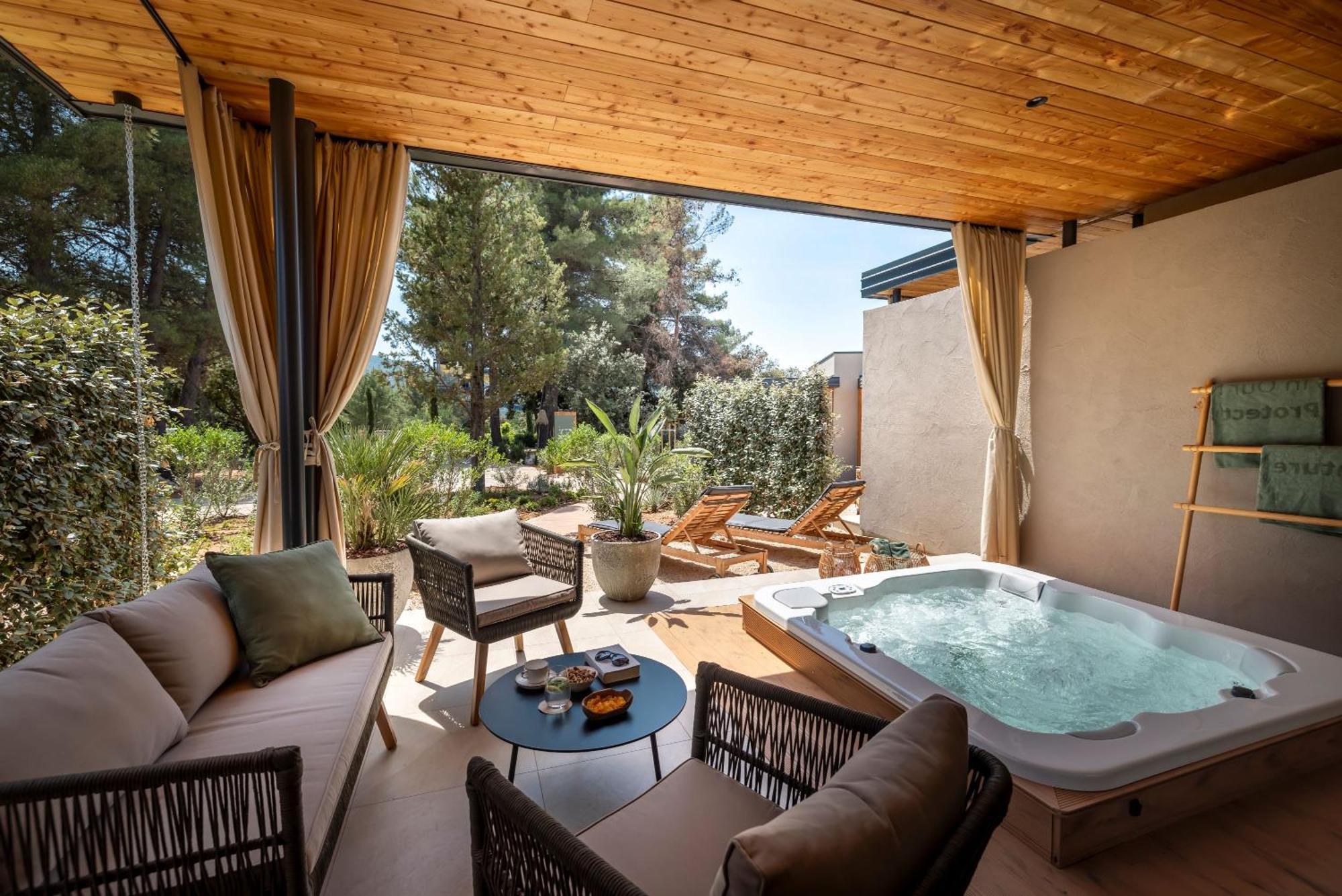 Villa 21 jacuzzi,1605230731:JPEG