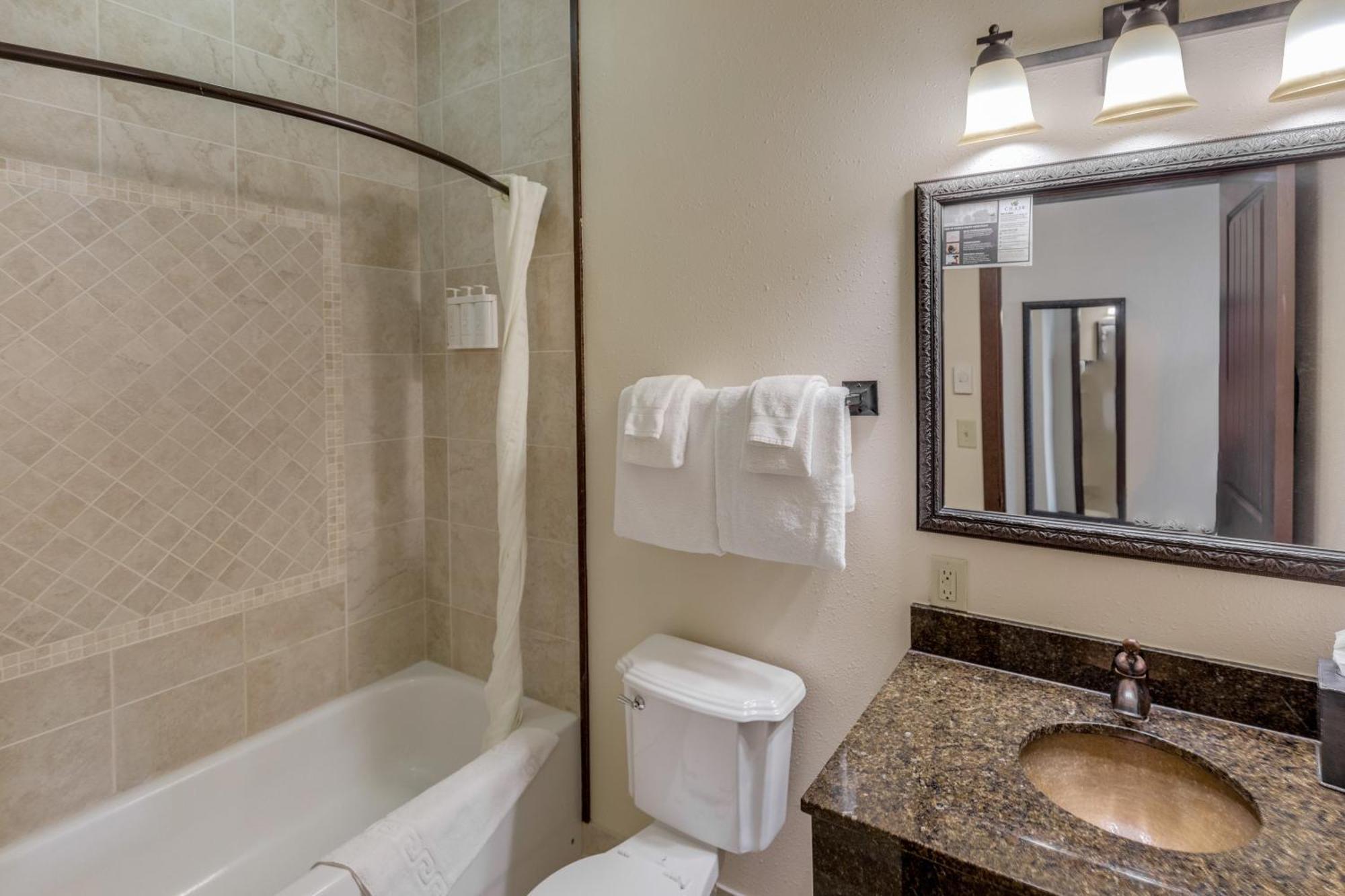 Two Queen Lakeside Room
