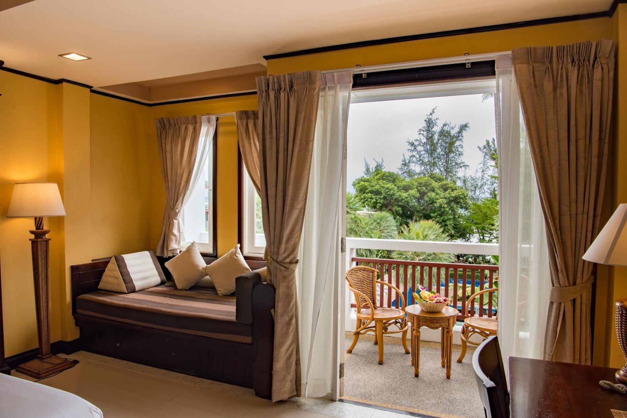 Deluxe Double or Twin Room Sea View