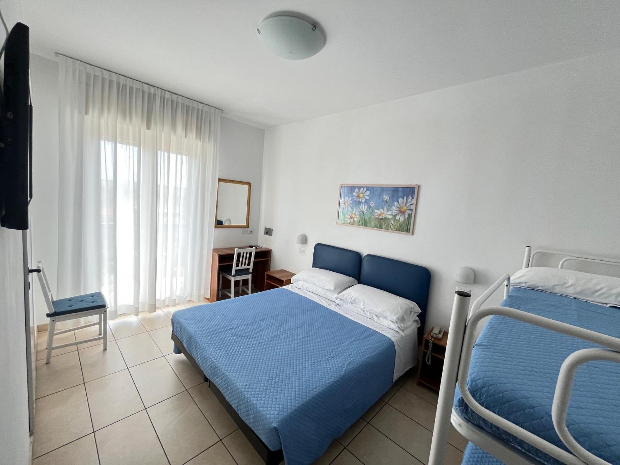 Standard Quadruple room with balcony