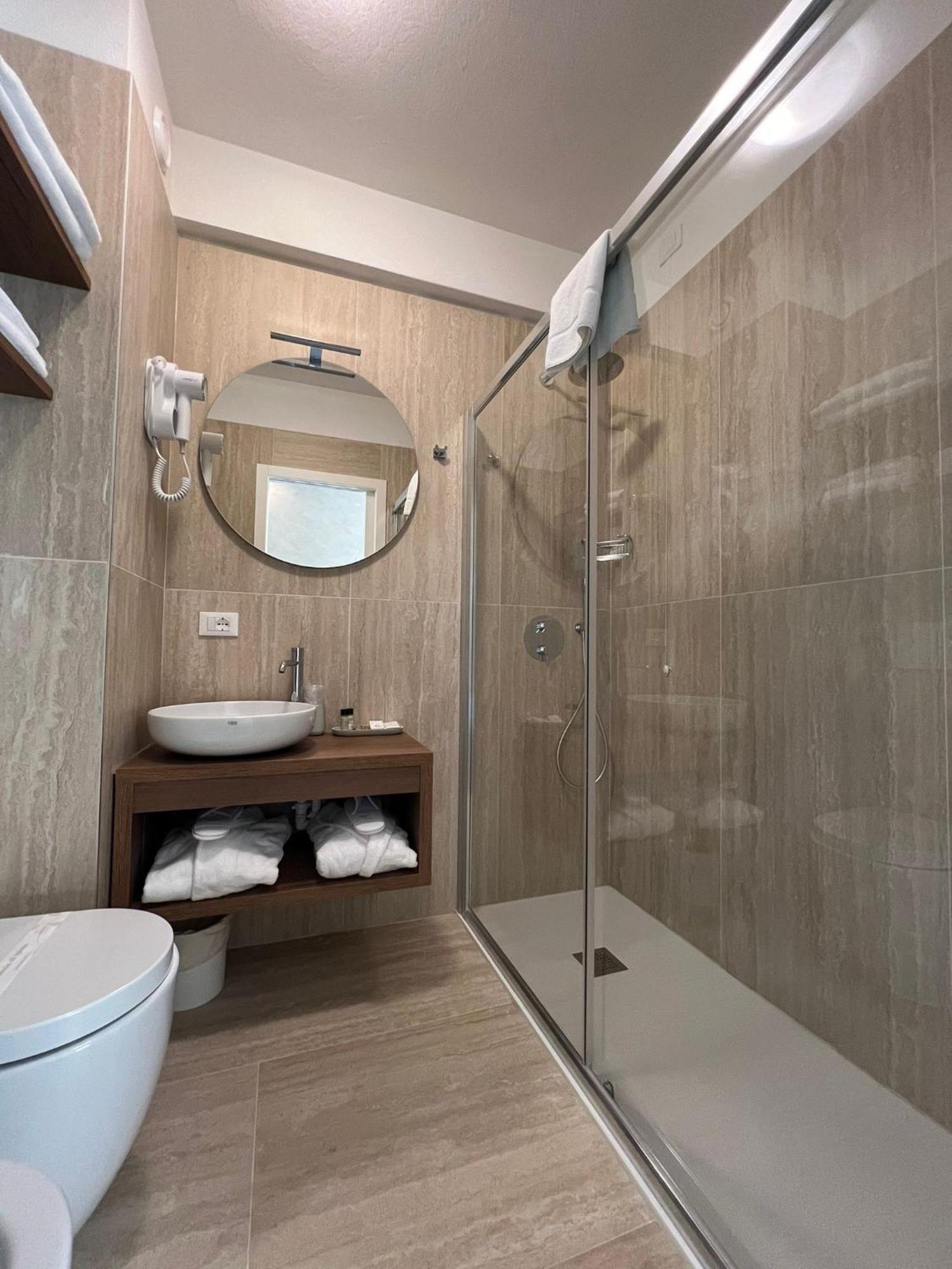 Business Kamer met Queensize Bed