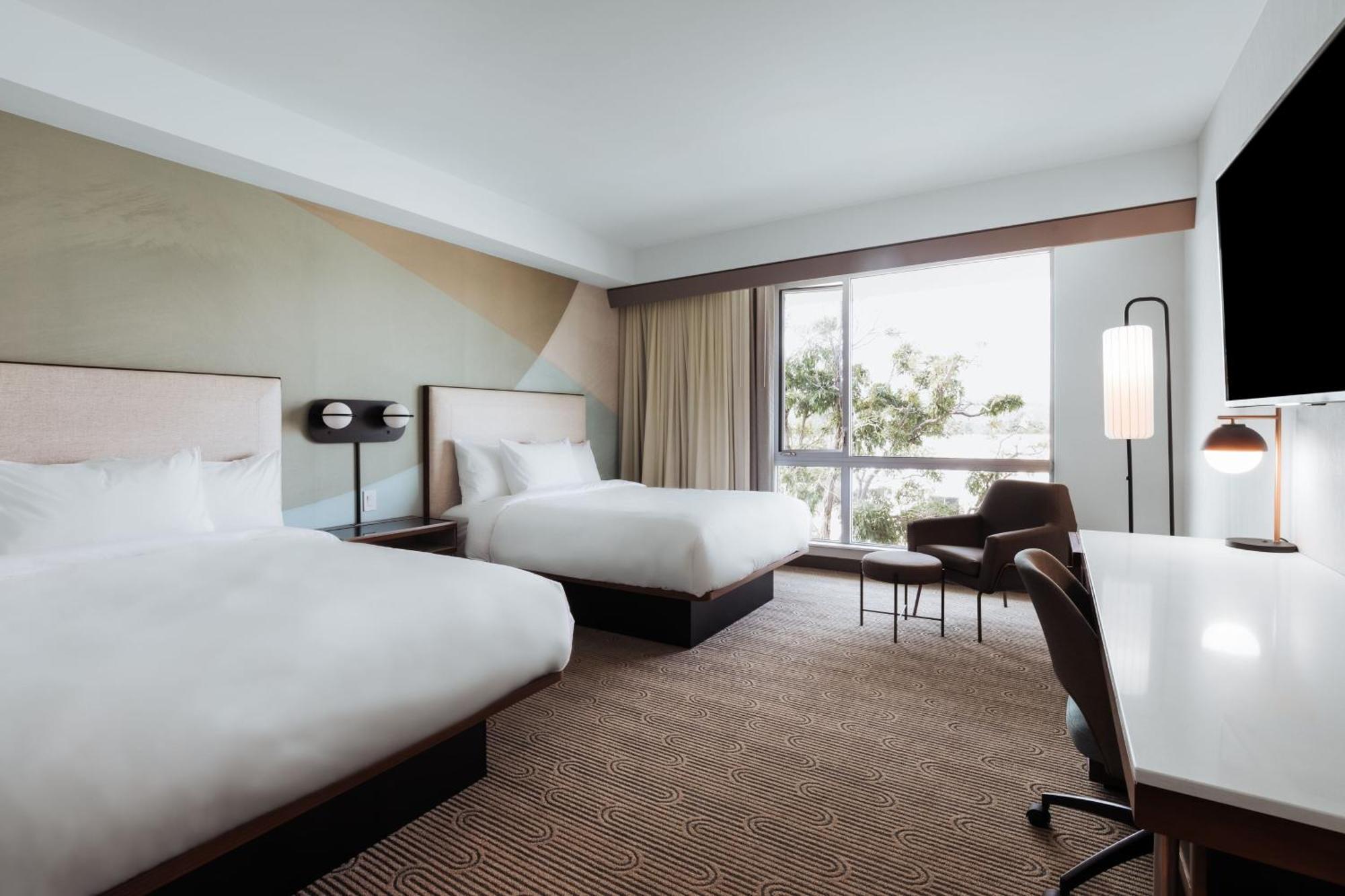 Habitación con 2 camas grandes y vistas a la ciudad - Adaptada para personas con discapacidad auditiva