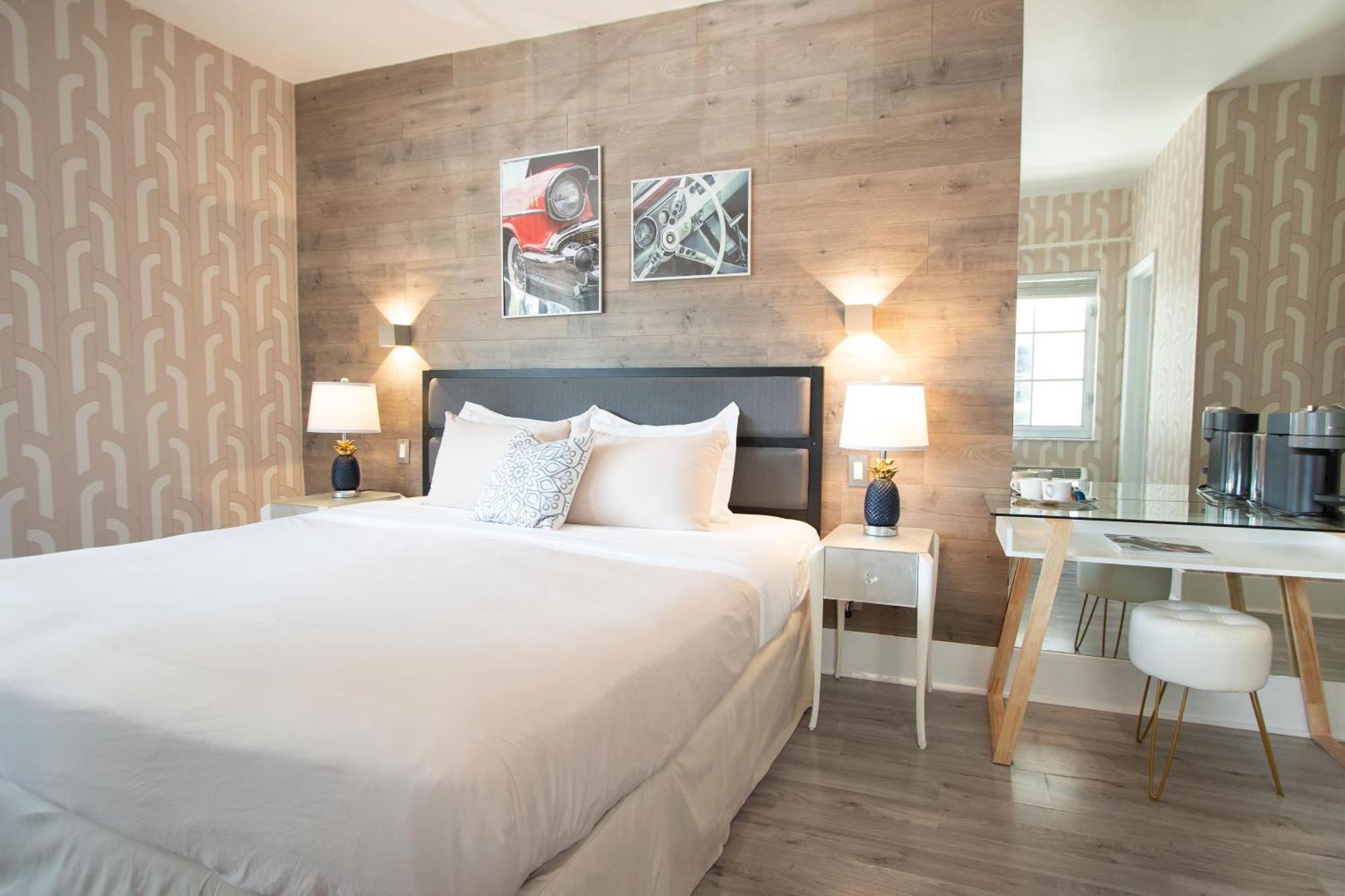 Superior King Room