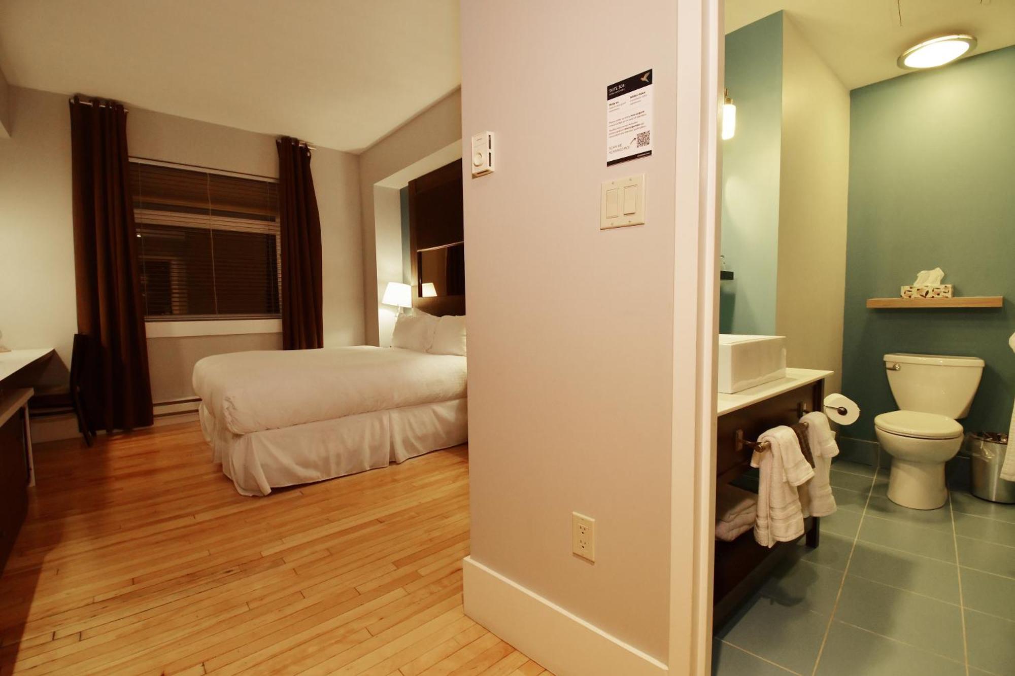 Queen Room