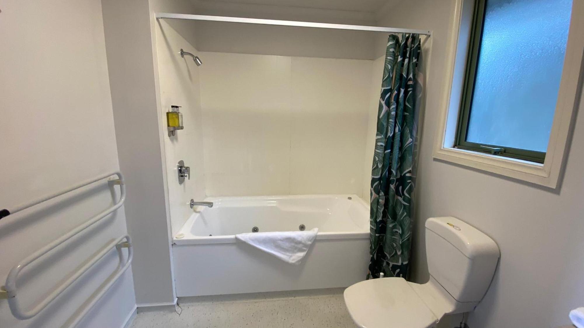 Lakeview Two-Bedroom Suite Ground Floor