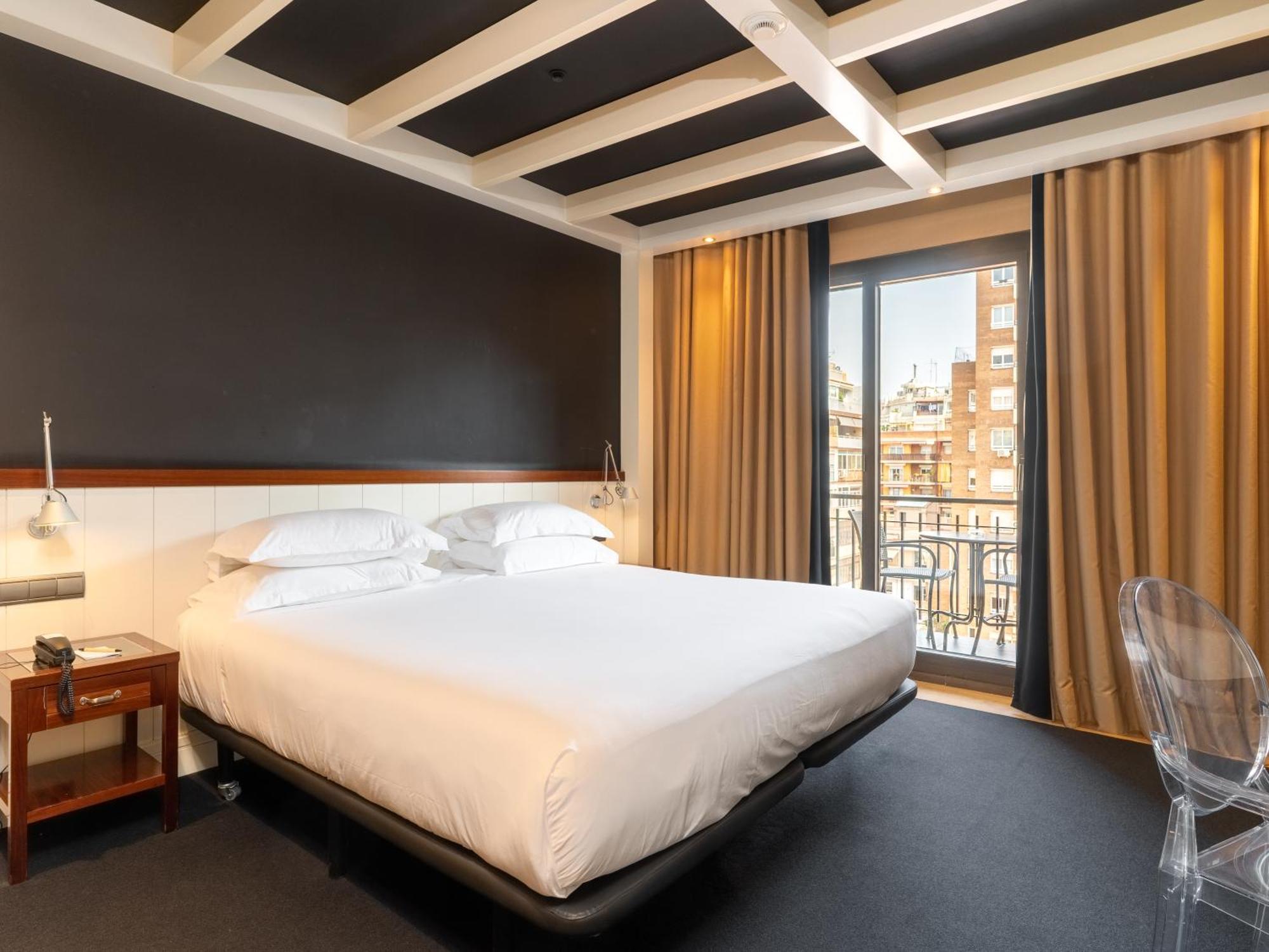 Double or Twin Room Balcony