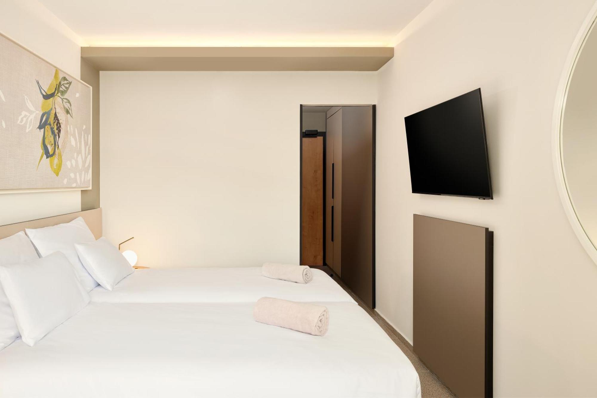 Standard Room Balcony,1611068819:JPEG