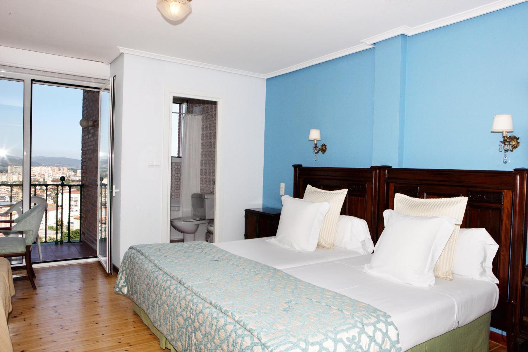 Habitación Triple Estándar con vistas al mar