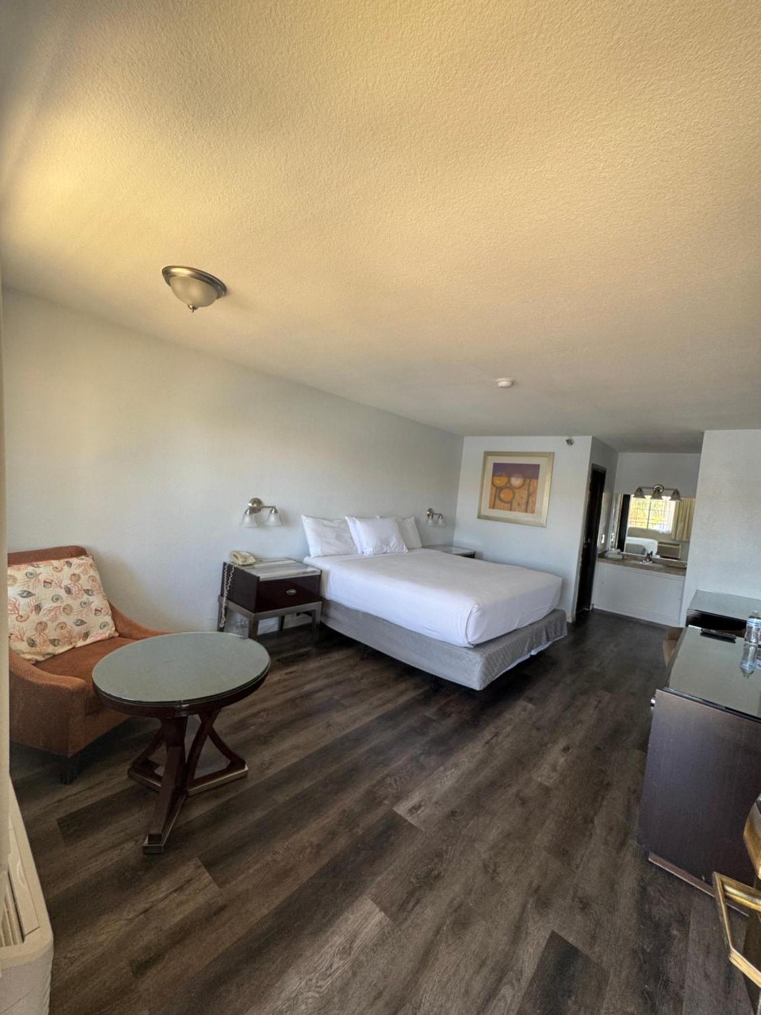King Room River View,1613669893:JPEG