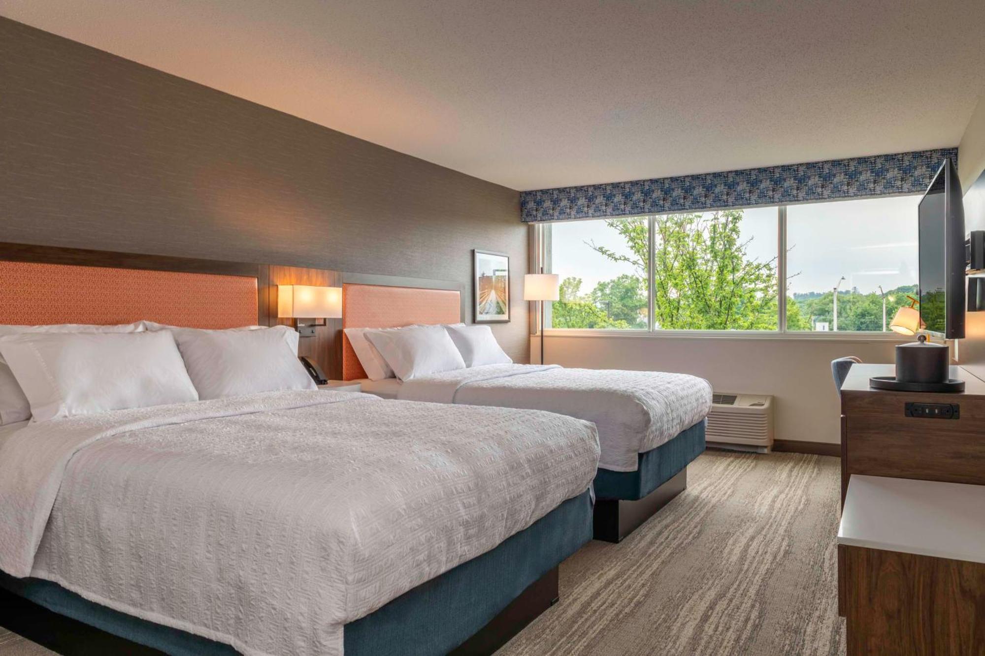 Queen Room Two Queen Beds