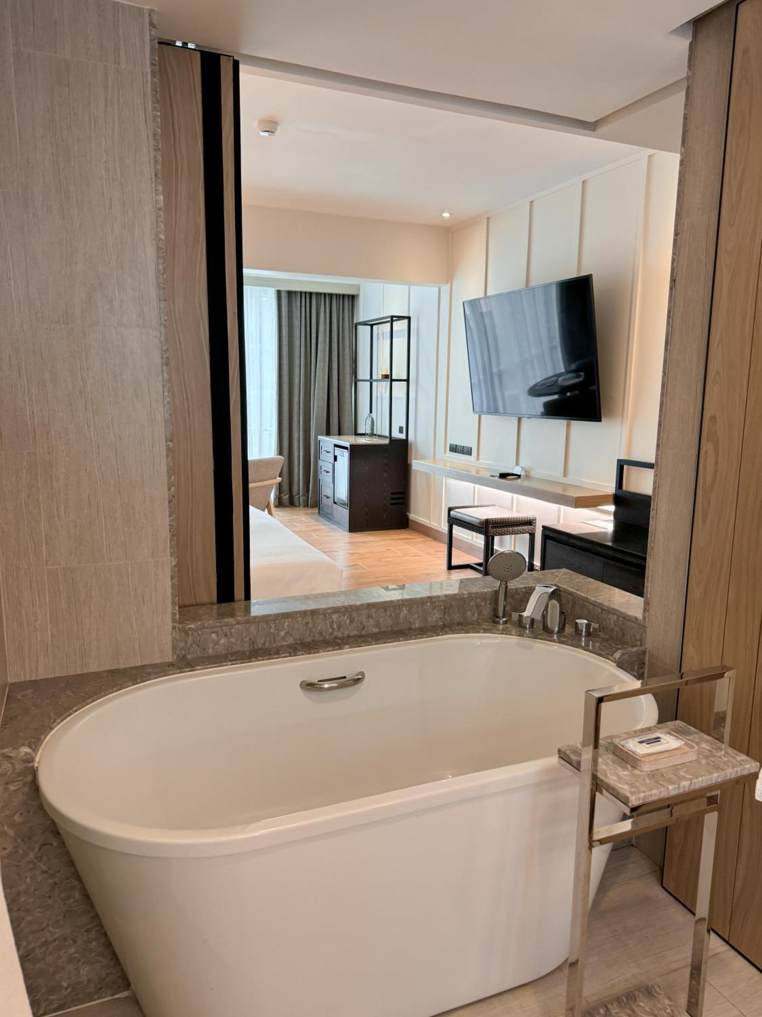 King Room Pool Access,1614786758:JPEG
