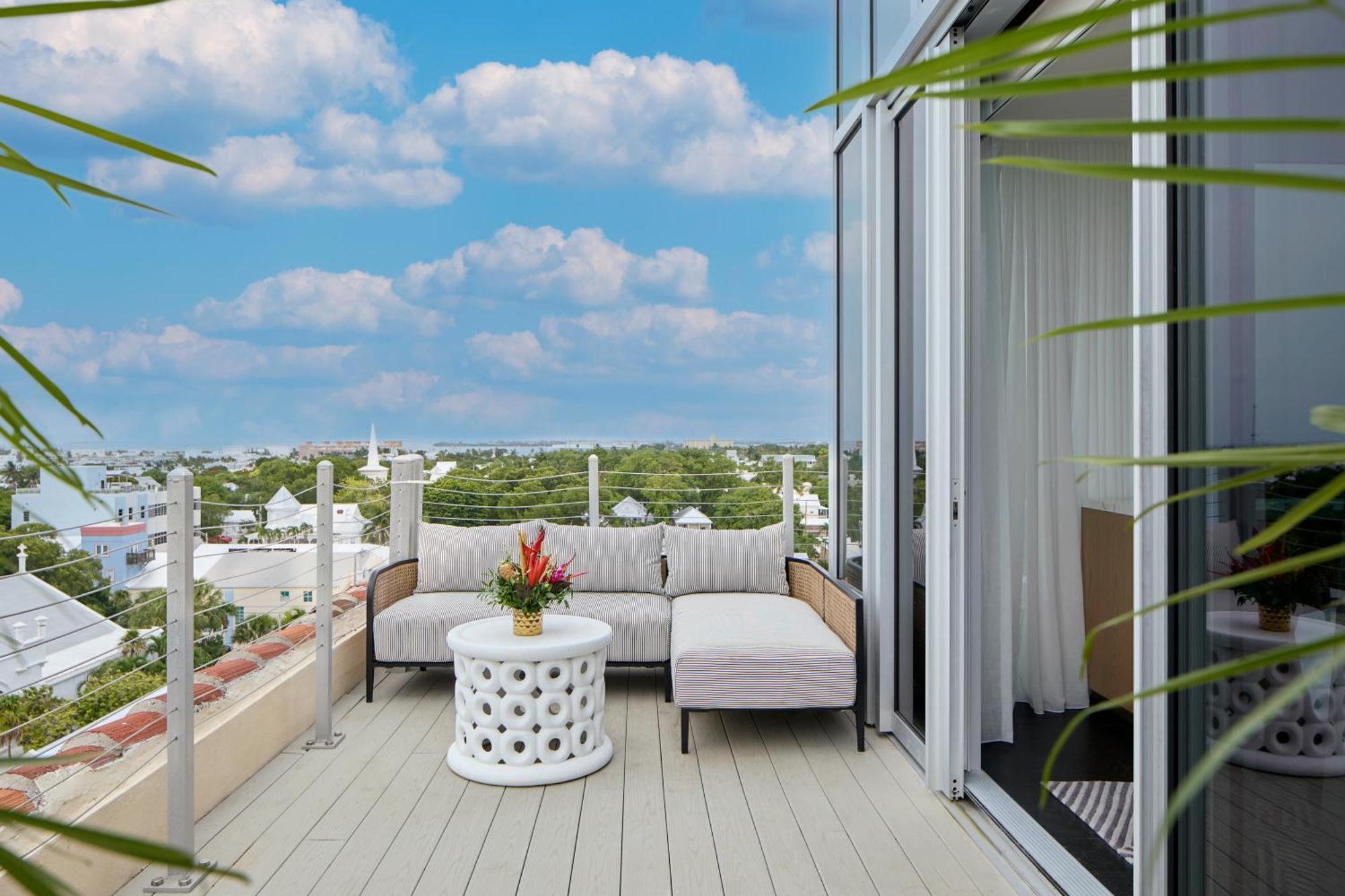 Habitación Ático Esquinera con vistas al perfil urbano - 1 cama extragrande