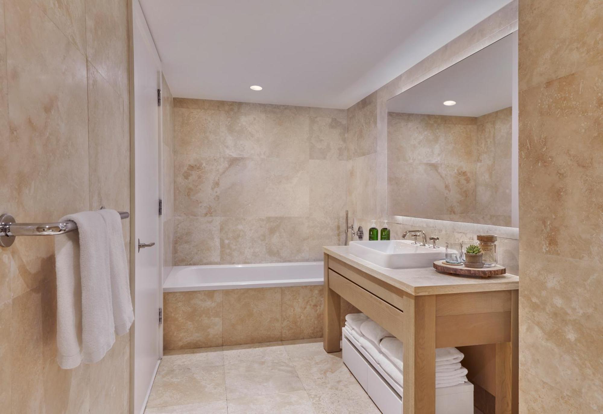 King Suite with Ocean View