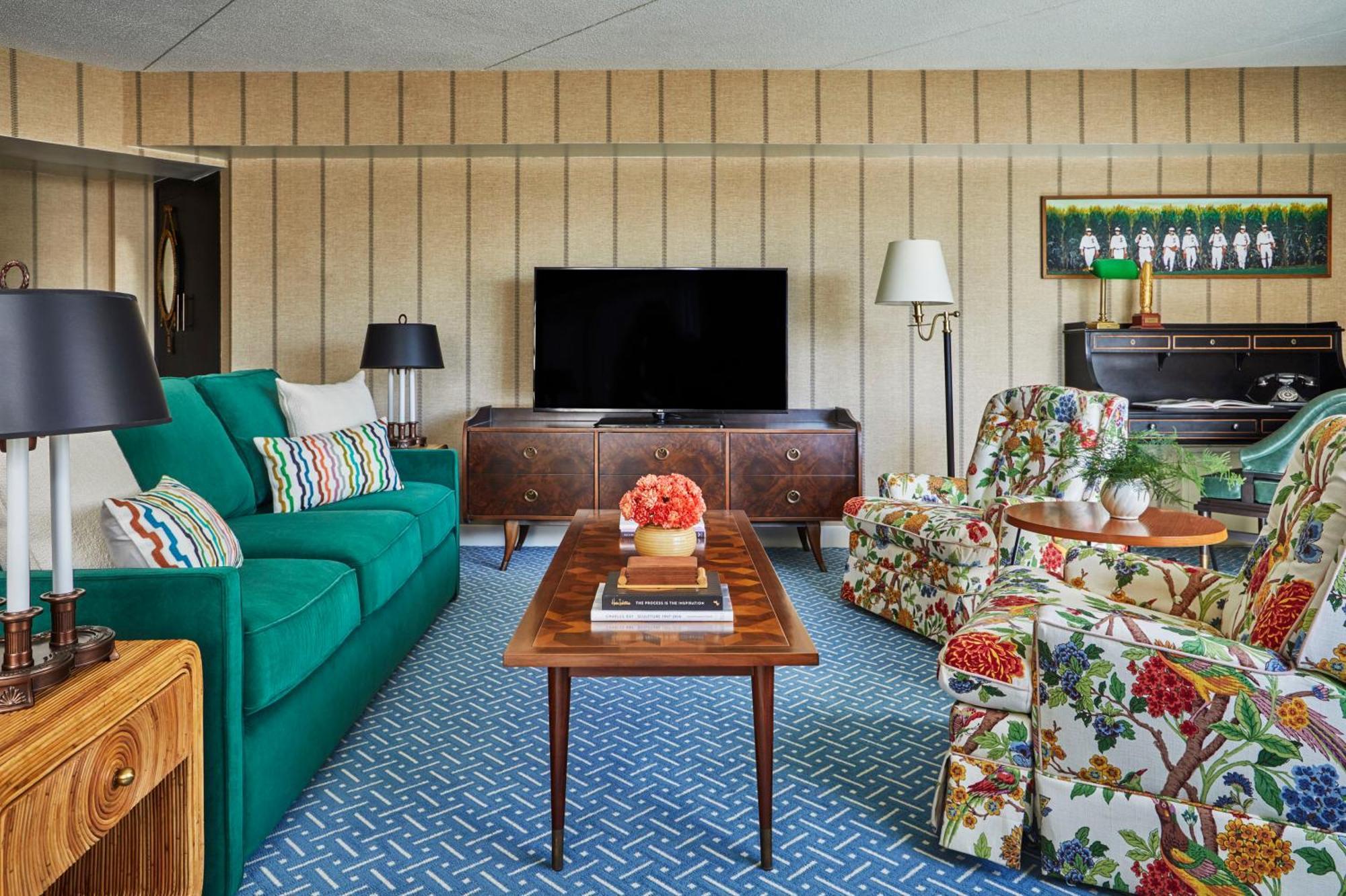 Graduate King Suite