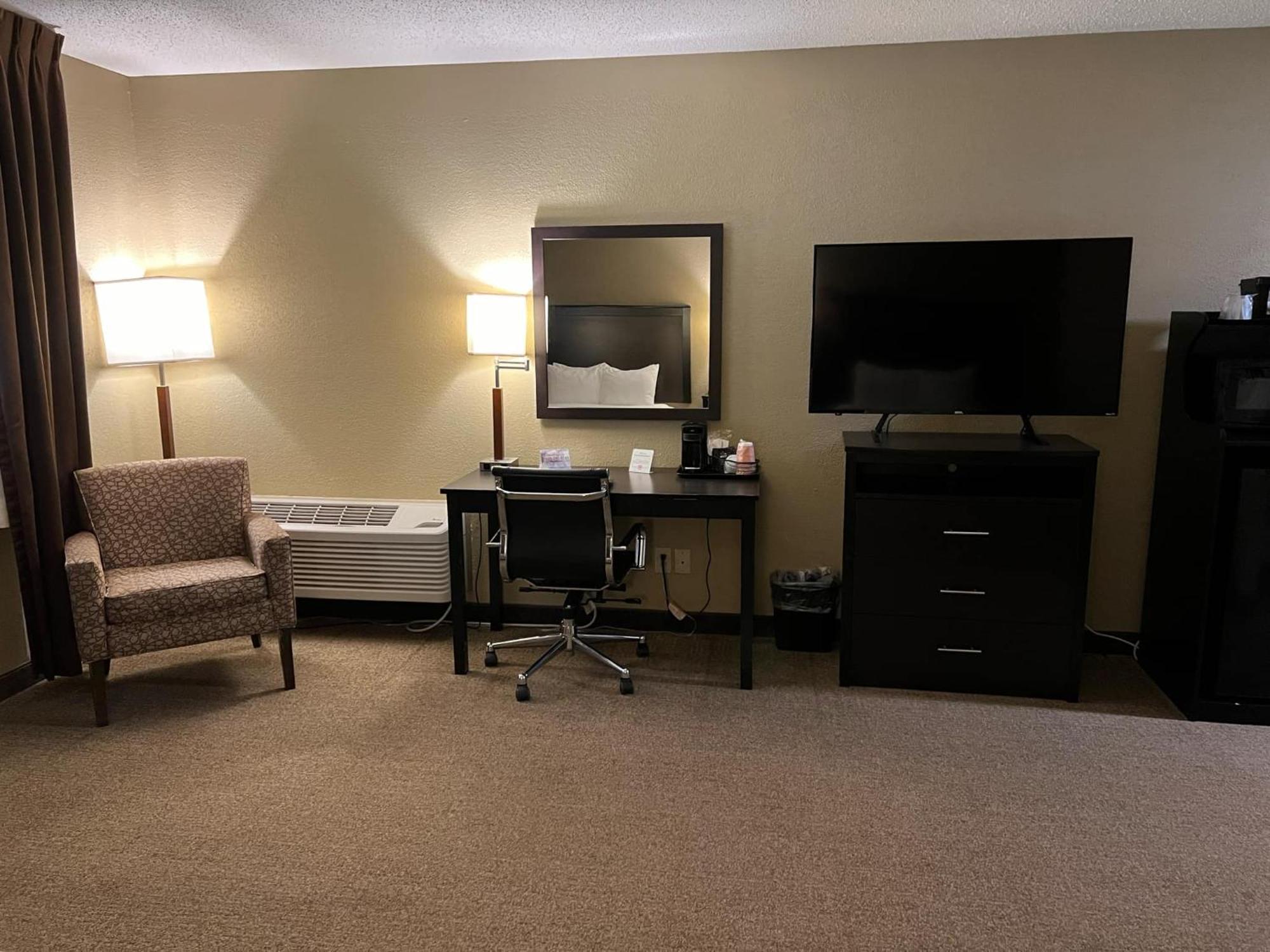 Double Room with Two Double Beds - Accessible/Non-Smoking