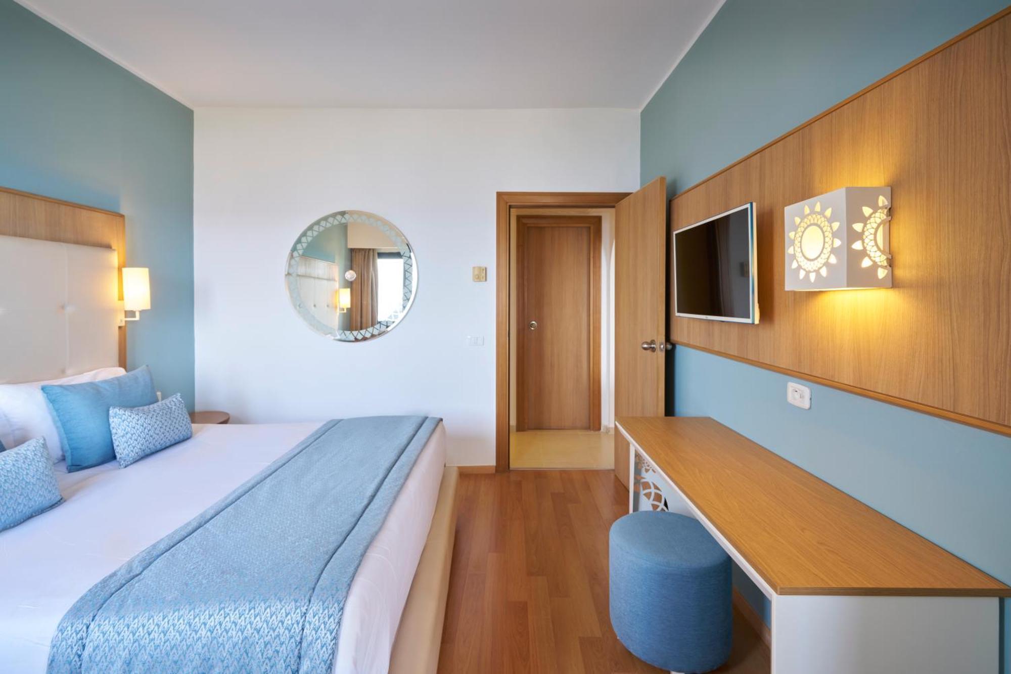 Habitación Familiar con vistas al jardín