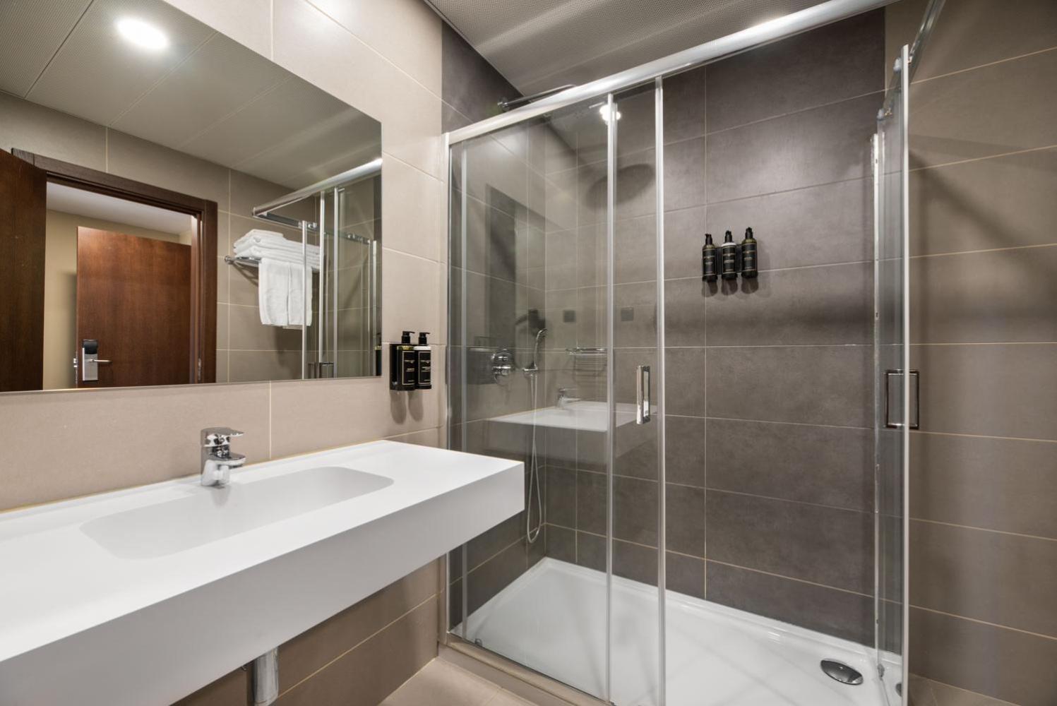 Family Suite (2 Adults + 2 Children) ( free Parking  )
