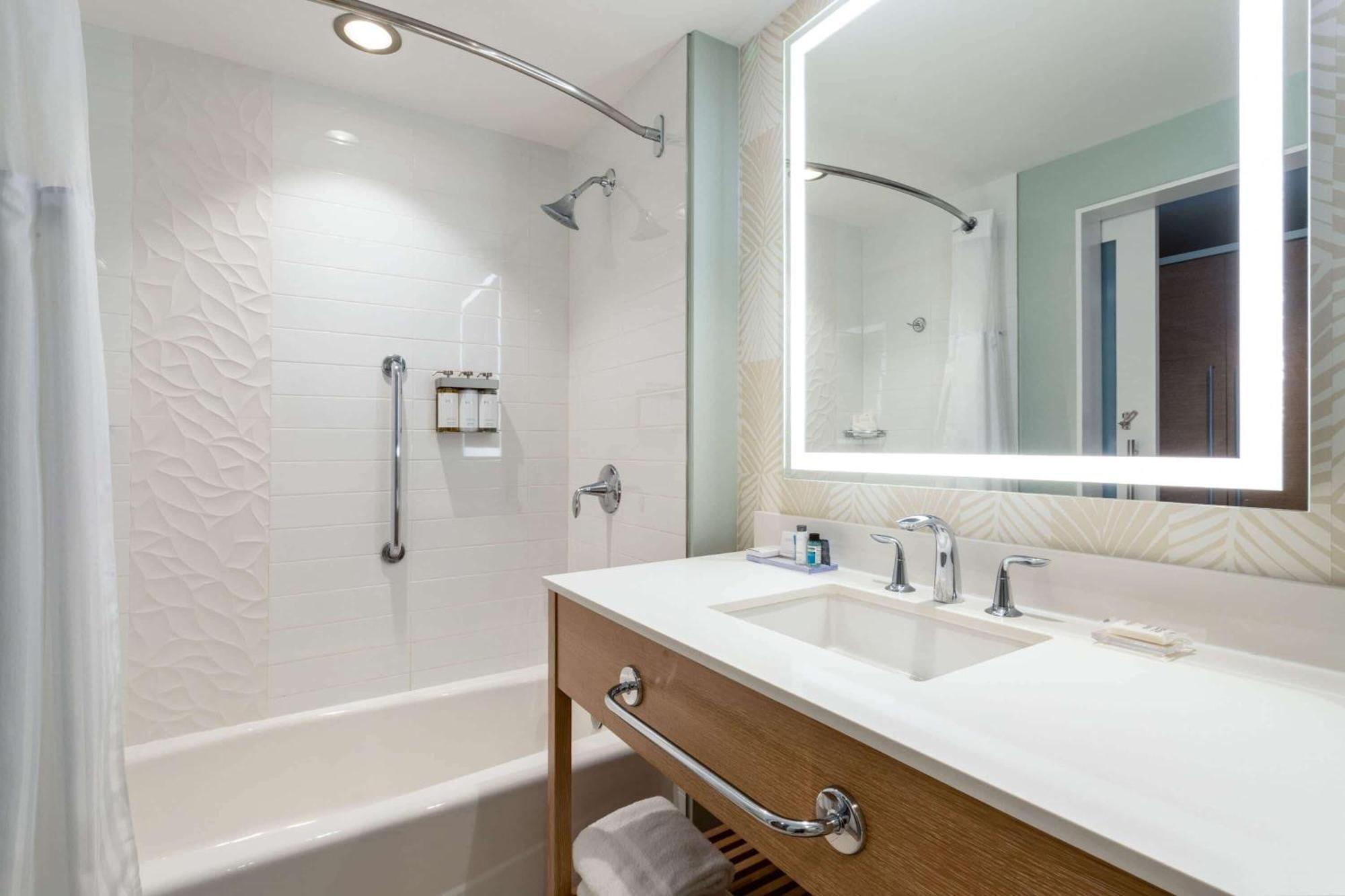 Habitación Deluxe con cama extragrande y vistas al Intracoastal Waterway