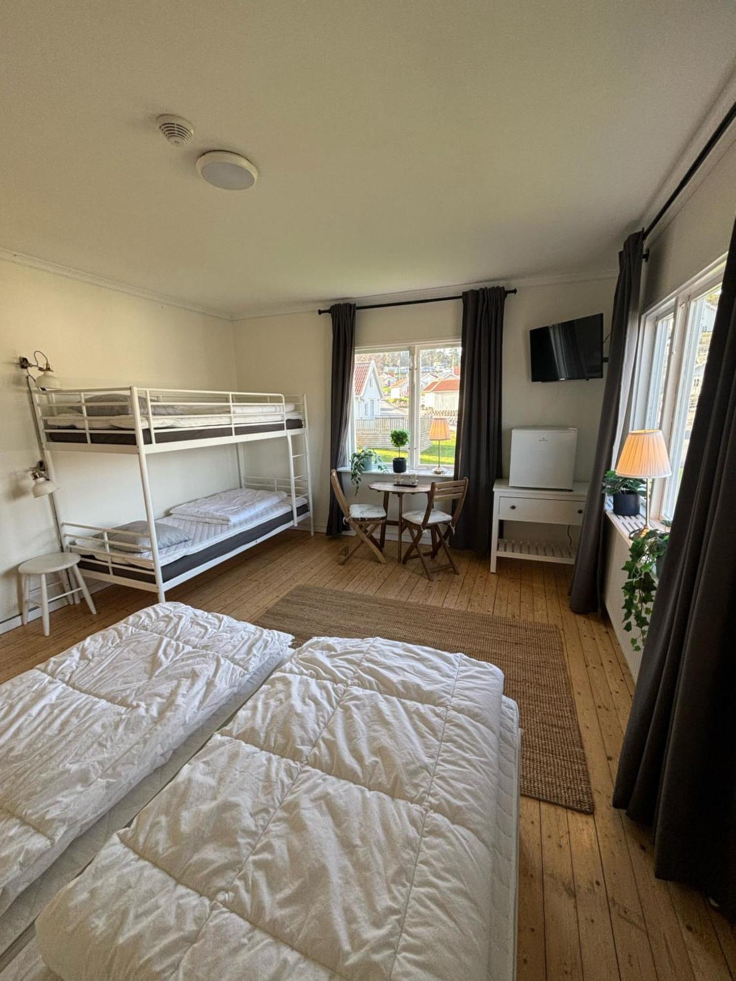 Hostel Quadruple Room