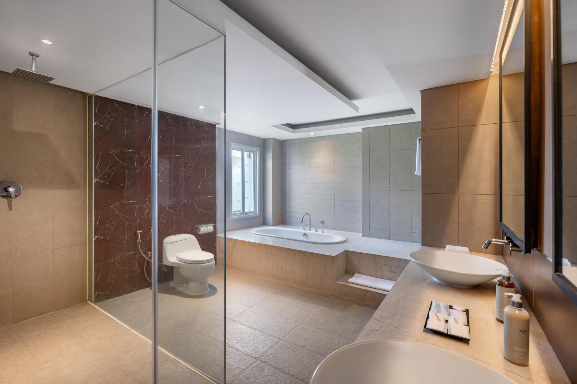 One-Bedroom Suite - Free Breakfast