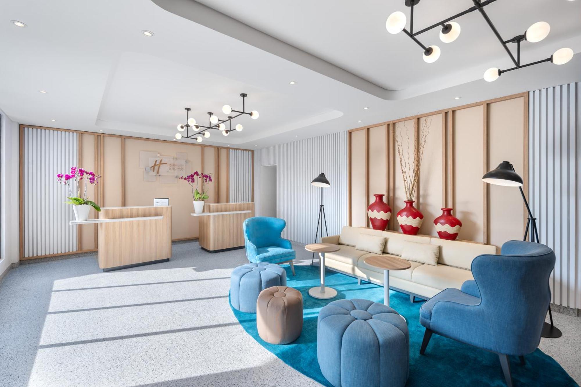 Standard Queen Room - Accessible with Free Breakfast