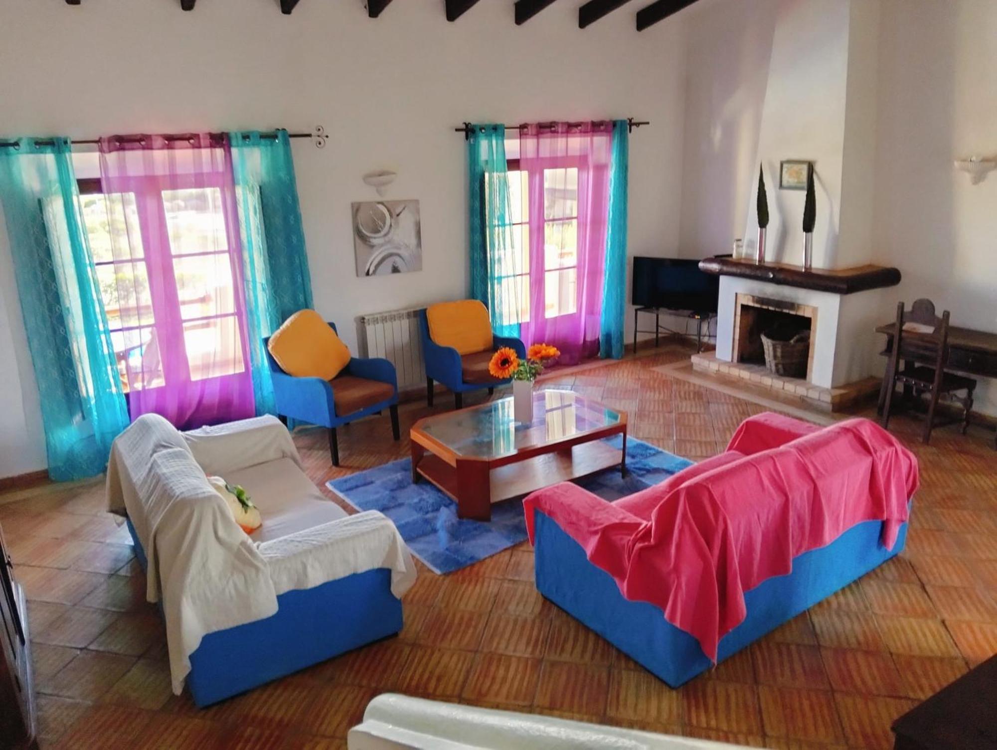 Four-Bedroom Villa Private Pool Sea View