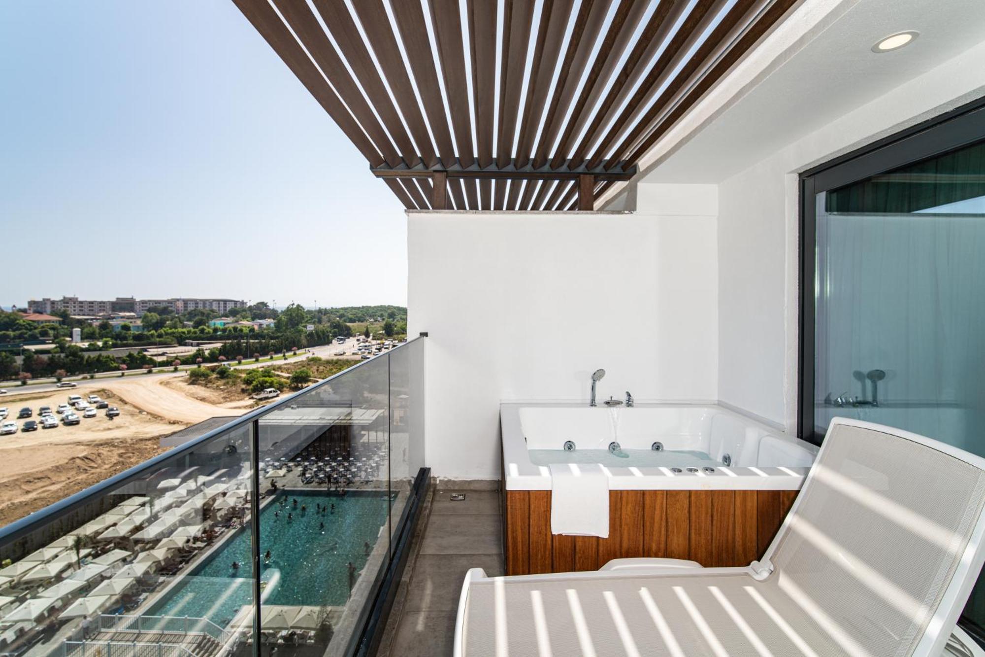 Double Room Pool View,1630977125:JPEG