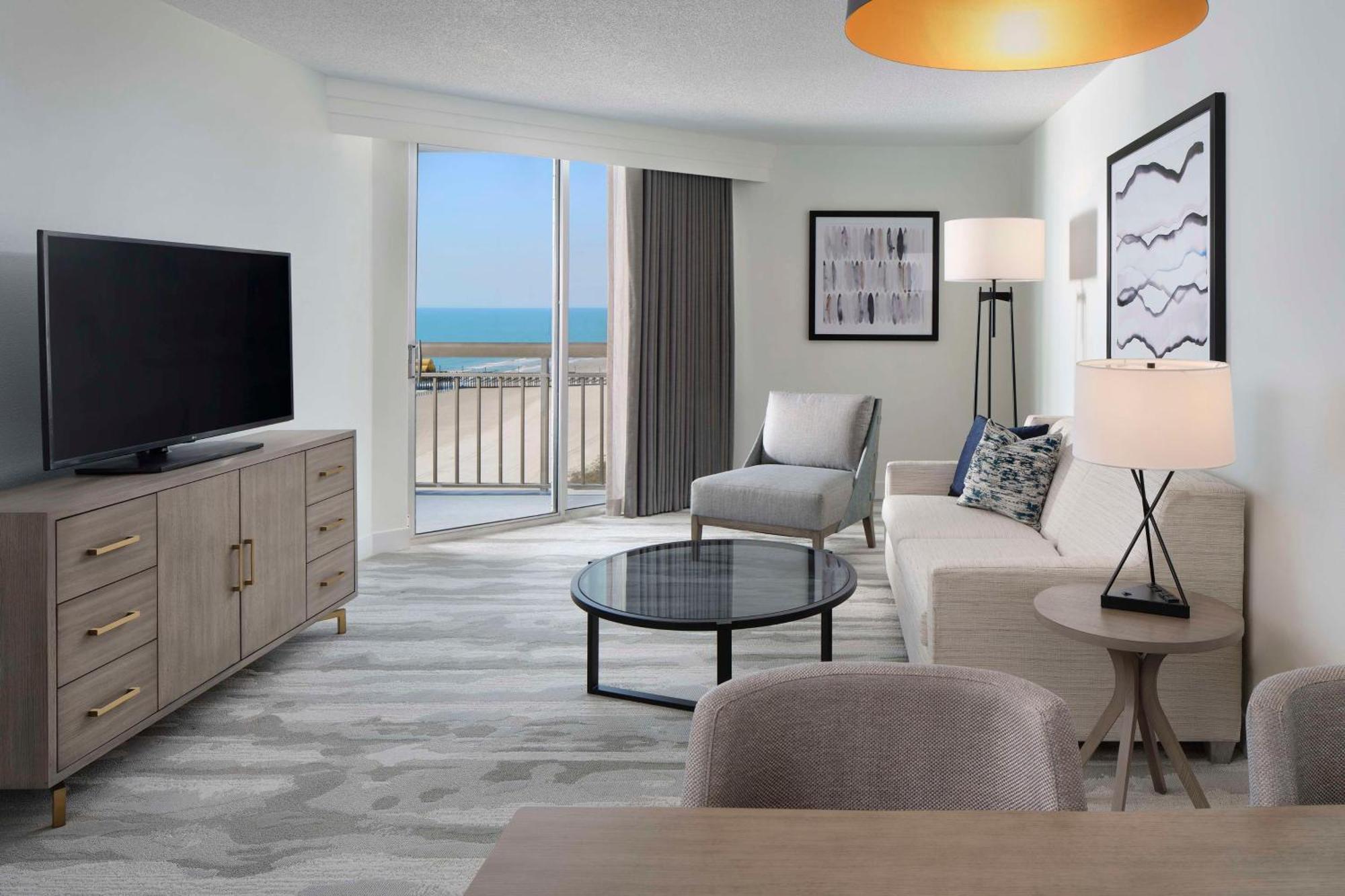 Suite met een Kingsize Bed en Uitzicht op de Oceaan