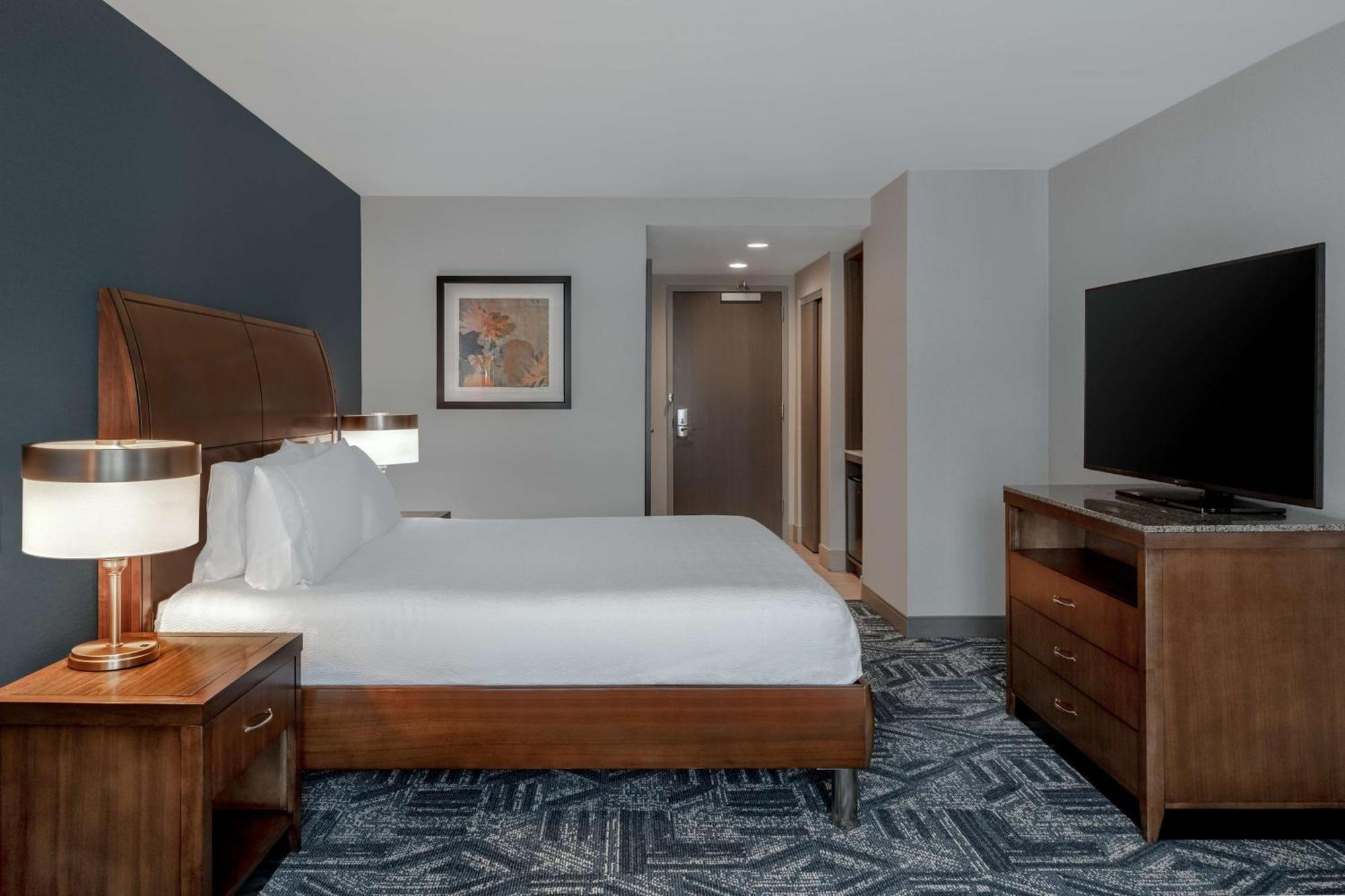 King Room with Lake View