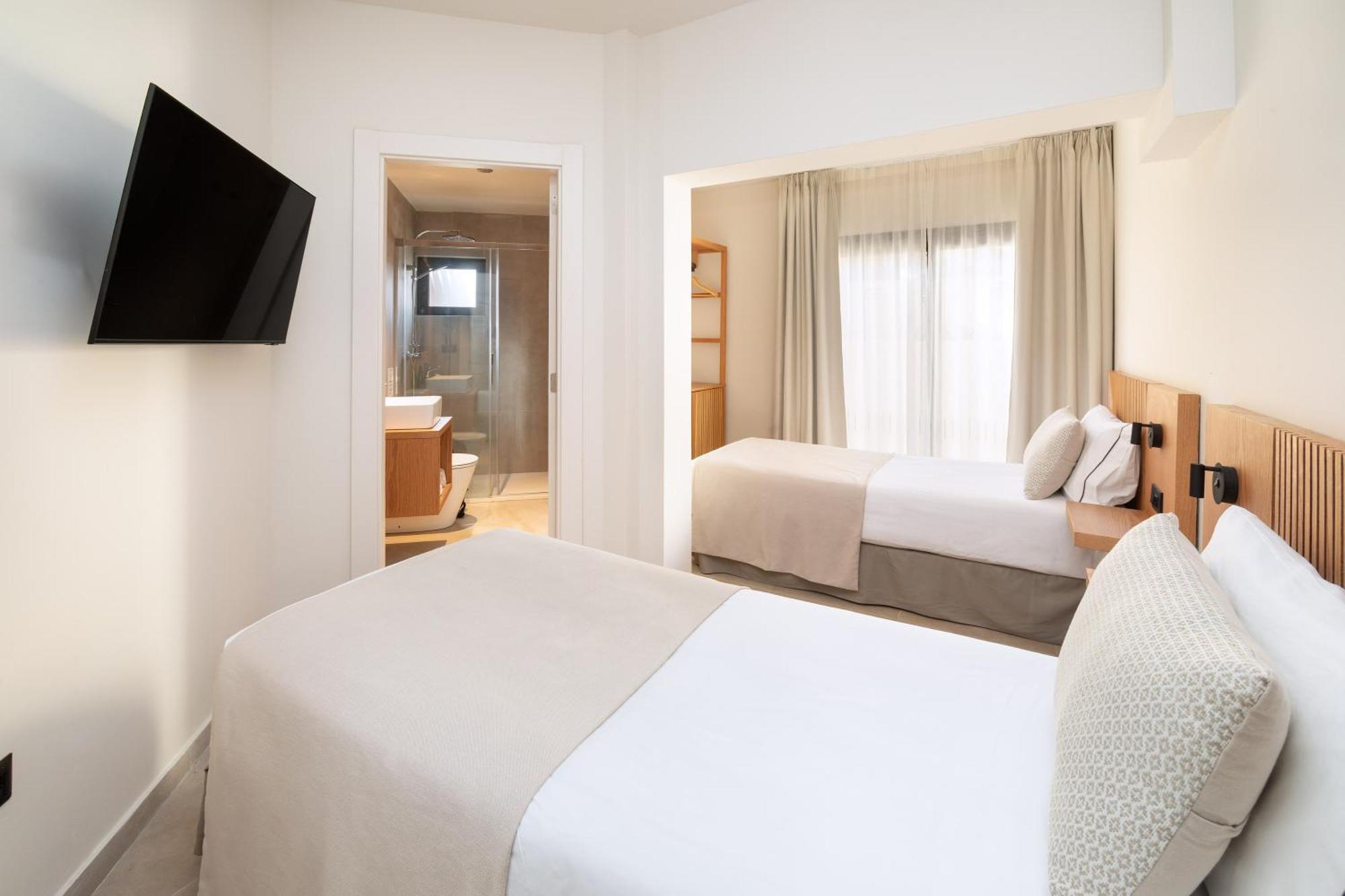Double or Twin Room,1547534623:JPEG