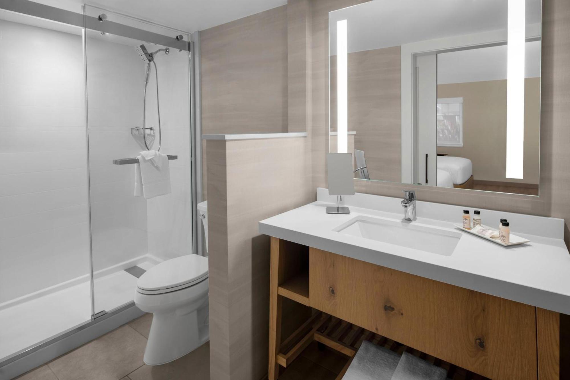 Double Queen Room