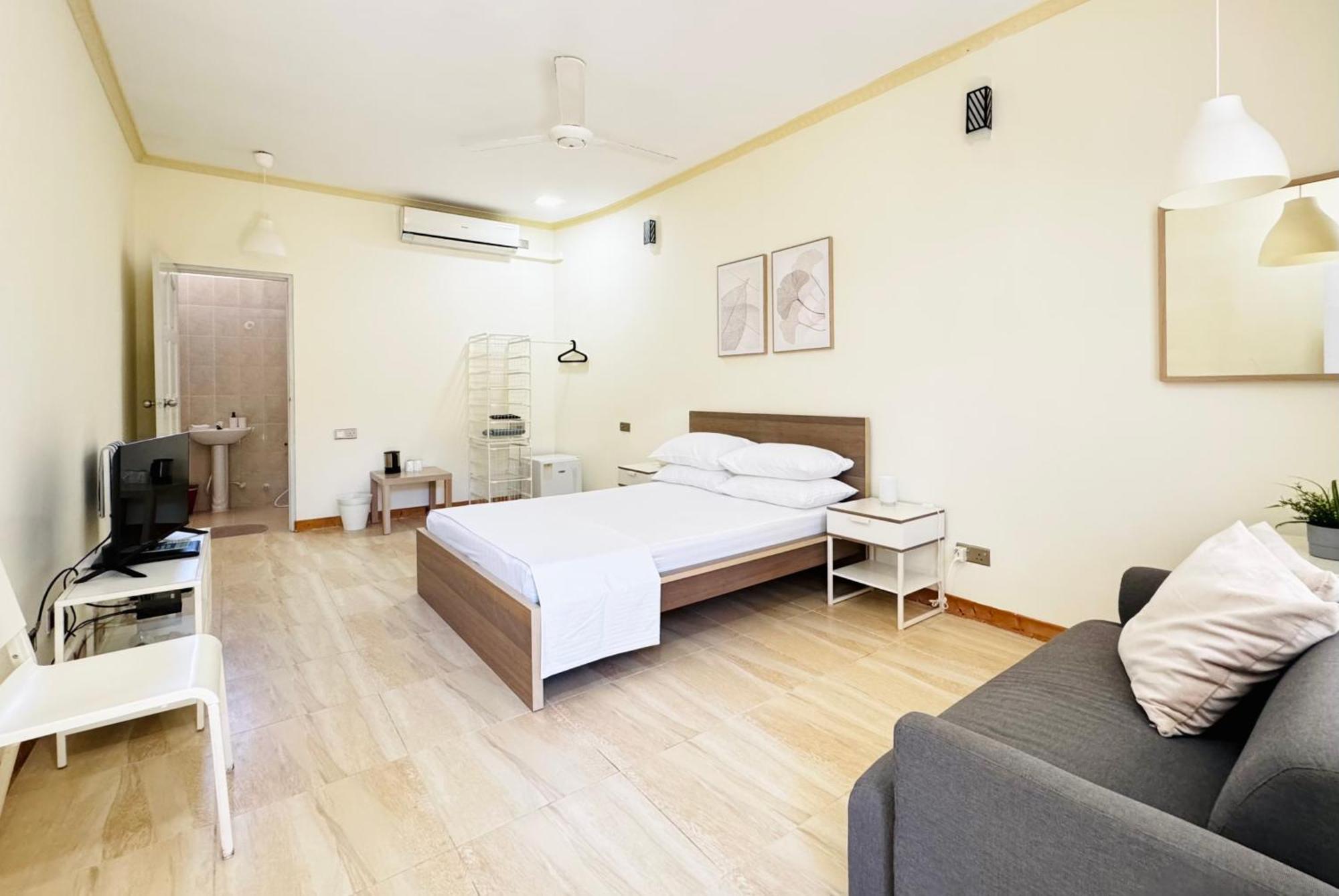 Deluxe Queen Room