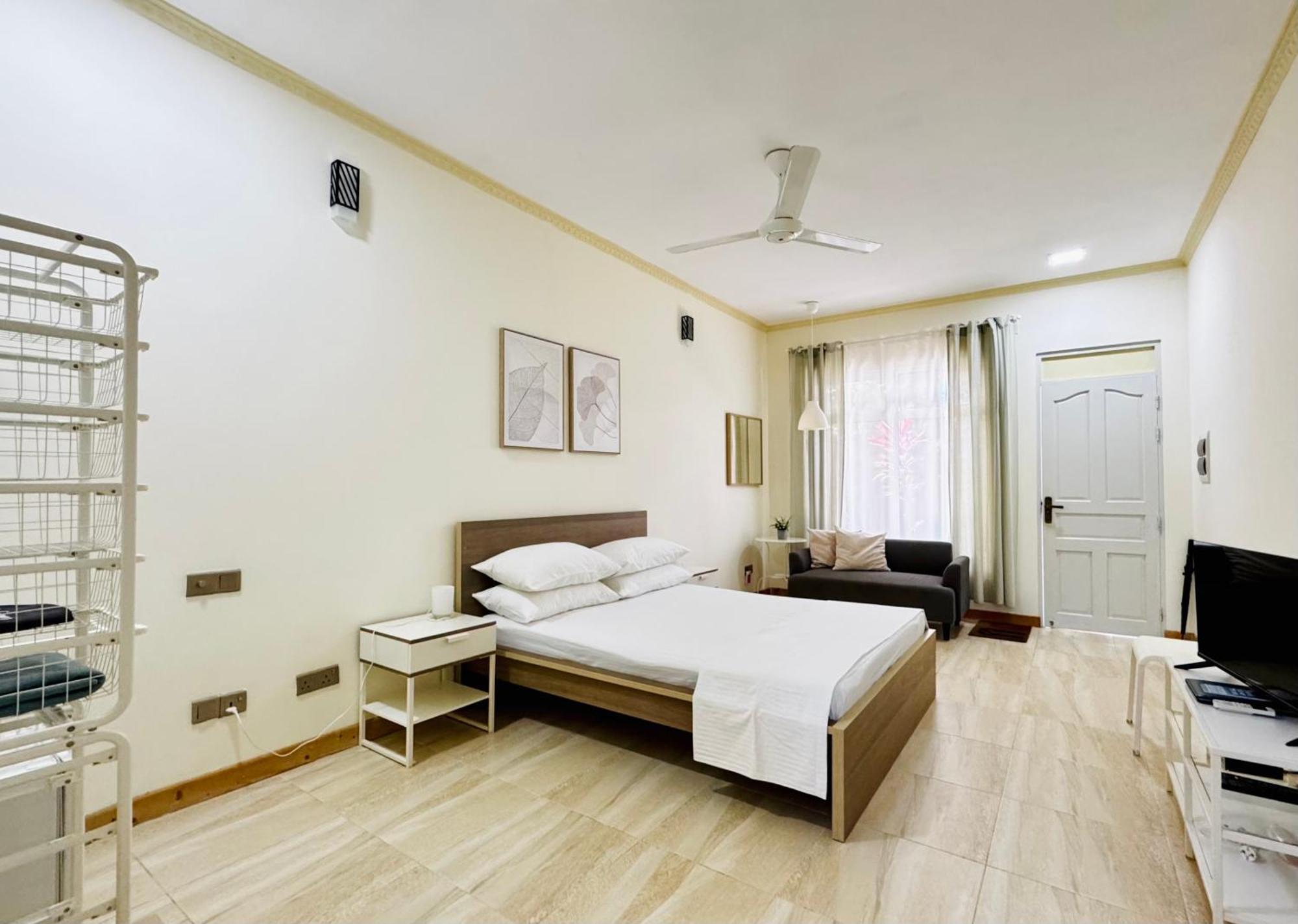Deluxe Queen Room