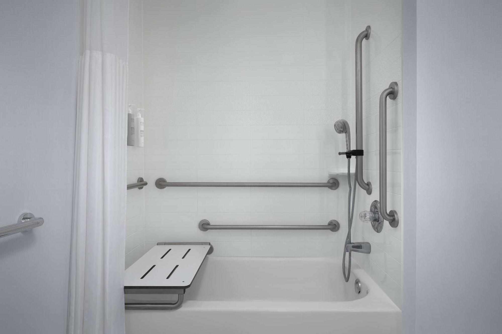 King Room with Tub - Mobility and Hearing Access