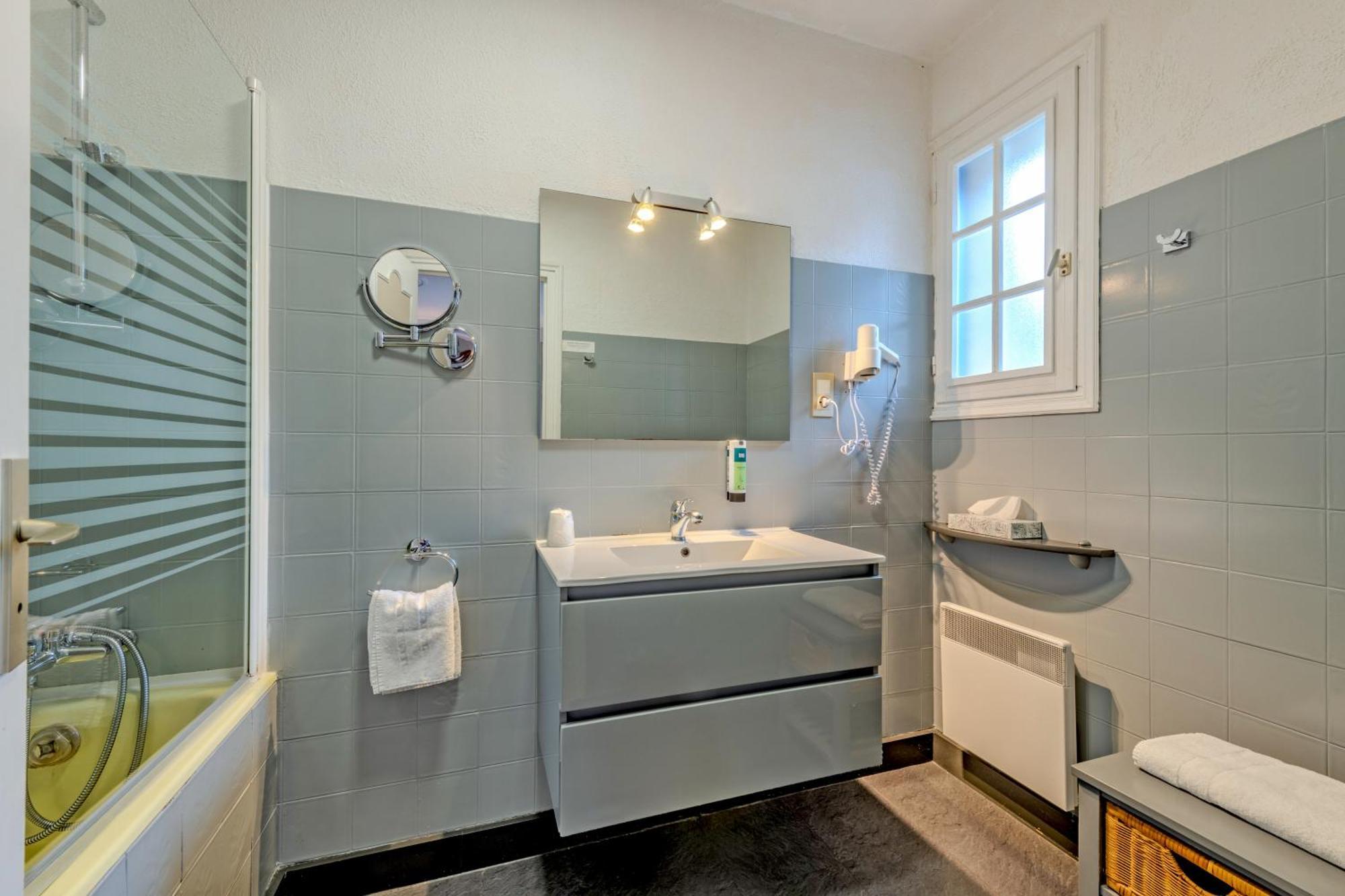 Chambre Double pour 1 Adulte