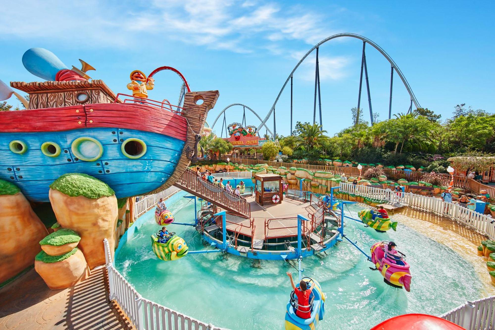Duplex Superior Zimmer 4* + PortAventura Park + 1 Eintritt ins Ferrari Land (2 Erwachsene)