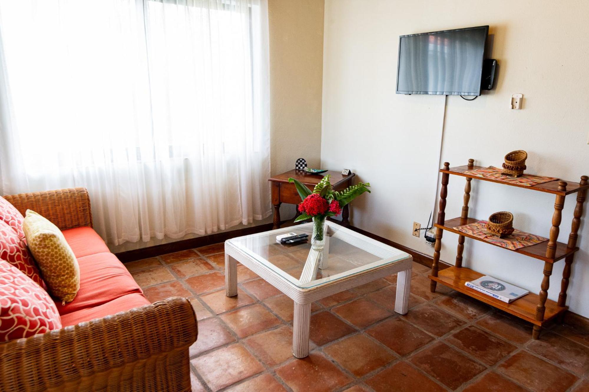 Apartment with Garden View
